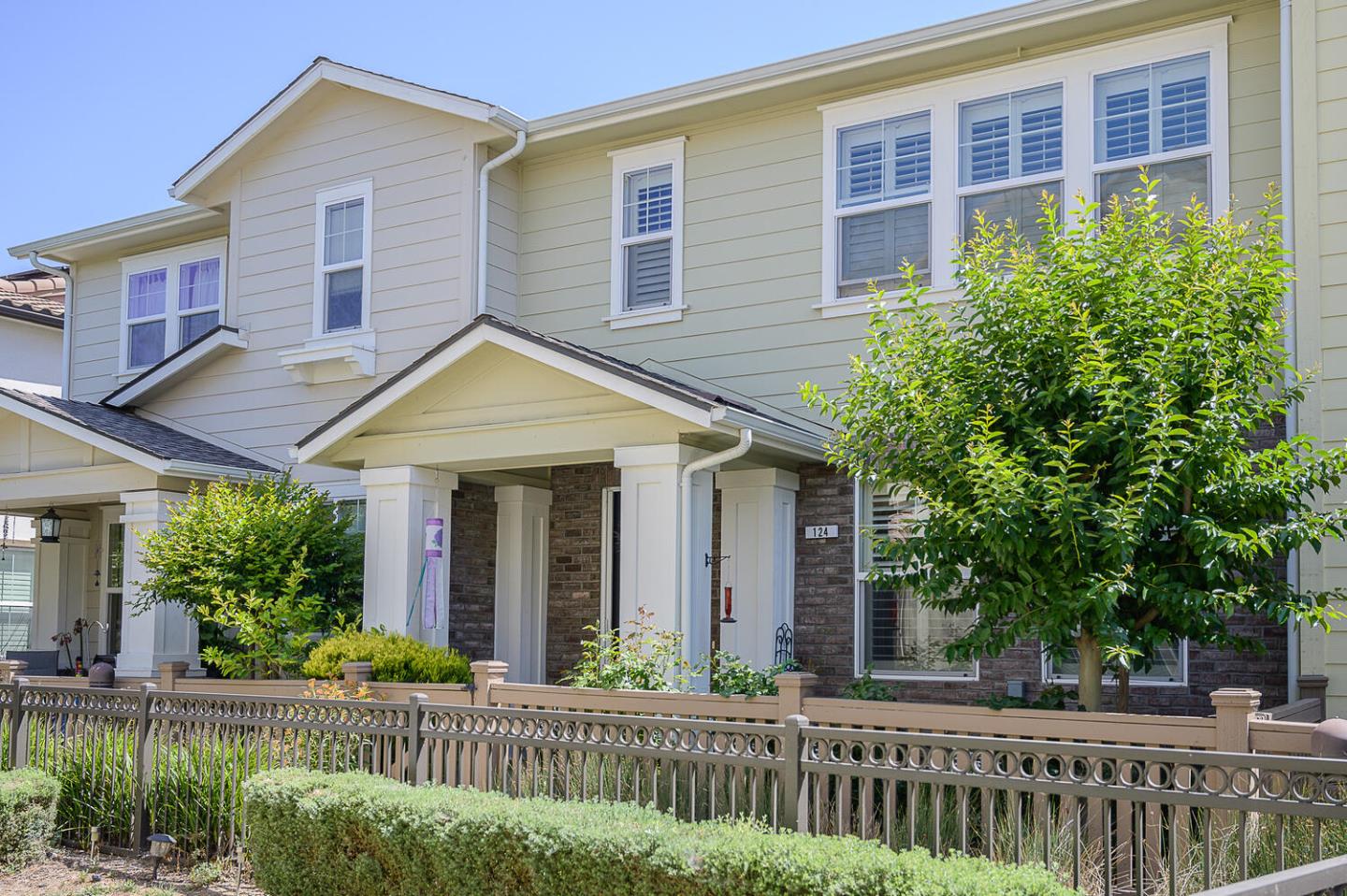 Detail Gallery Image 1 of 1 For 124 Larkspur Loop, Morgan Hill,  CA 95037 - 3 Beds | 2/1 Baths