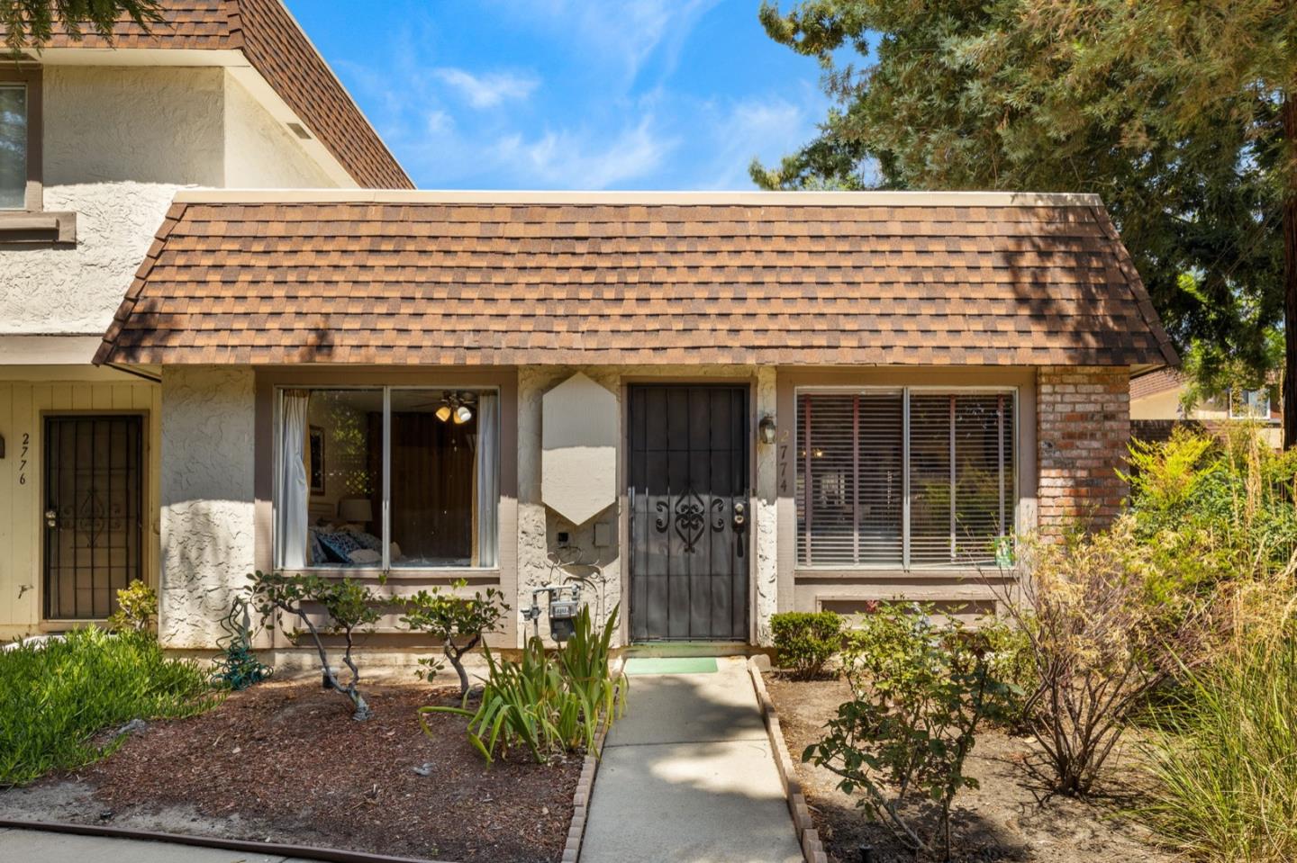 Detail Gallery Image 1 of 1 For 2774 Countrywalk Cir, San Jose,  CA 95132 - 2 Beds | 1 Baths