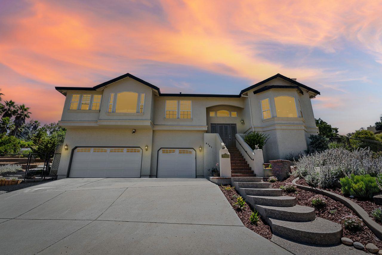Detail Gallery Image 1 of 35 For 3757 Ridgeview Ct, Morgan Hill,  CA 95037 - 4 Beds | 2/1 Baths