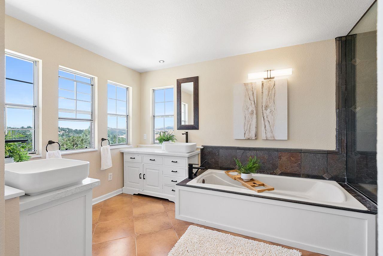 Detail Gallery Image 21 of 35 For 3757 Ridgeview Ct, Morgan Hill,  CA 95037 - 4 Beds | 2/1 Baths