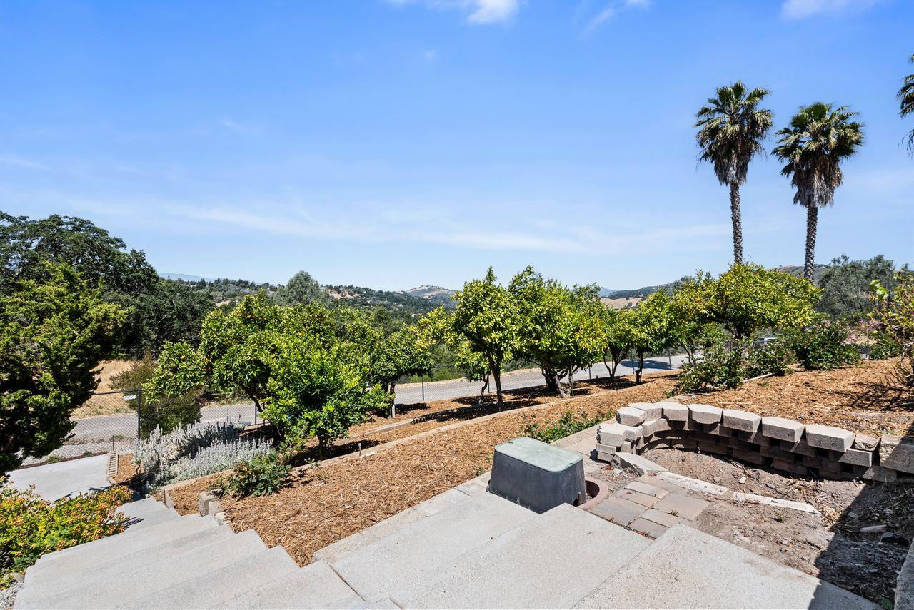 Detail Gallery Image 27 of 35 For 3757 Ridgeview Ct, Morgan Hill,  CA 95037 - 4 Beds | 2/1 Baths