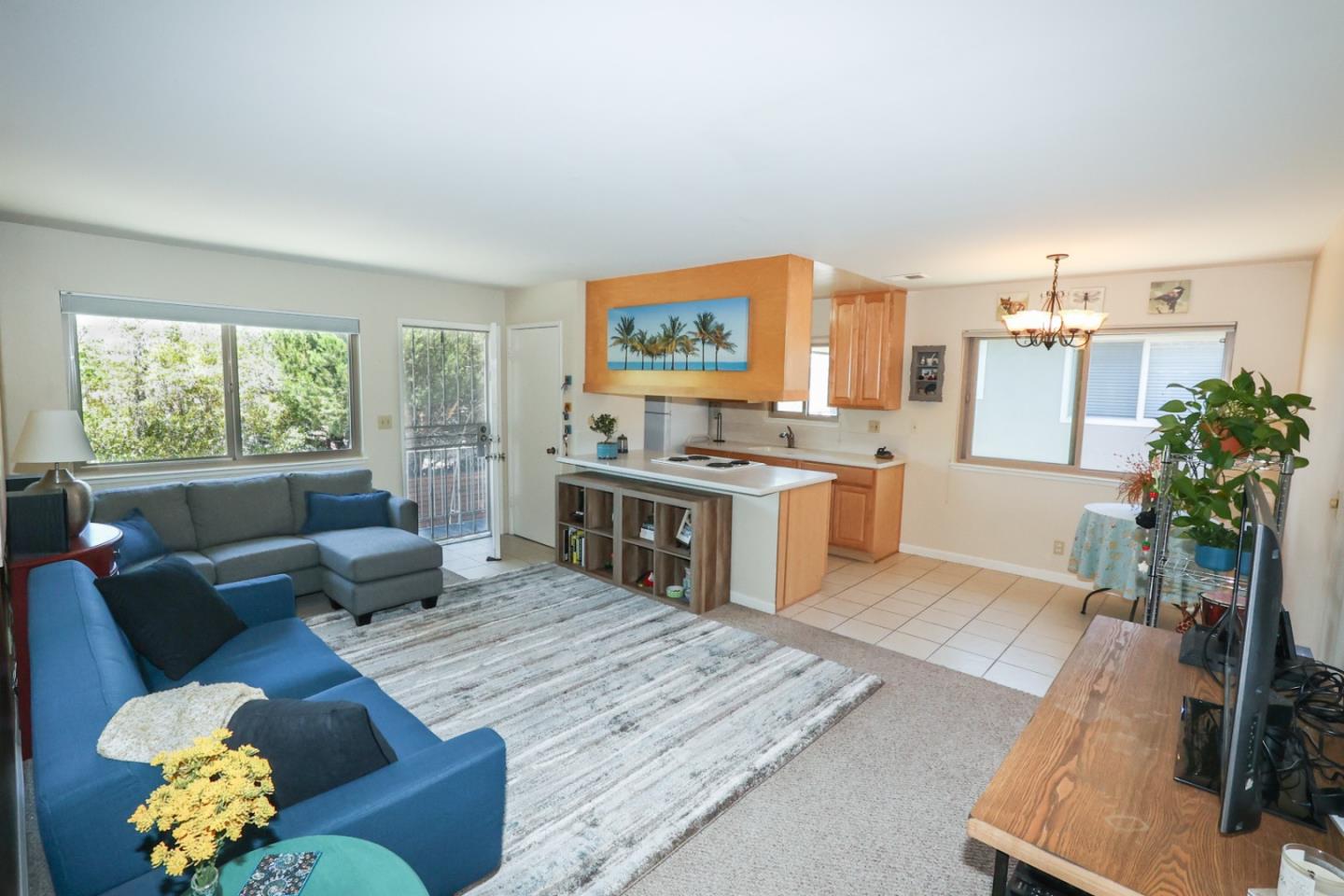 Detail Gallery Image 3 of 26 For 1375 Ruby Ct #4,  Capitola,  CA 95010 - 2 Beds | 1 Baths