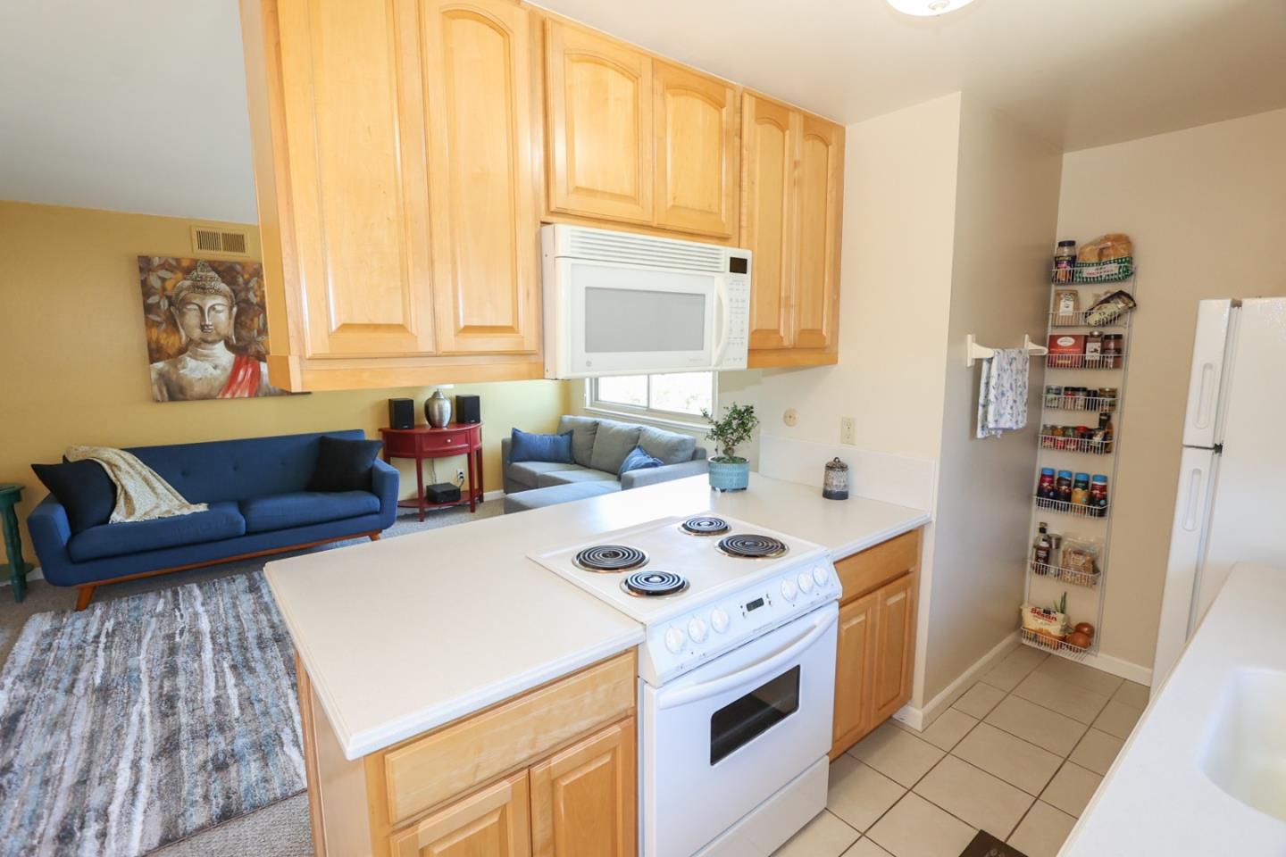 Detail Gallery Image 5 of 26 For 1375 Ruby Ct #4,  Capitola,  CA 95010 - 2 Beds | 1 Baths
