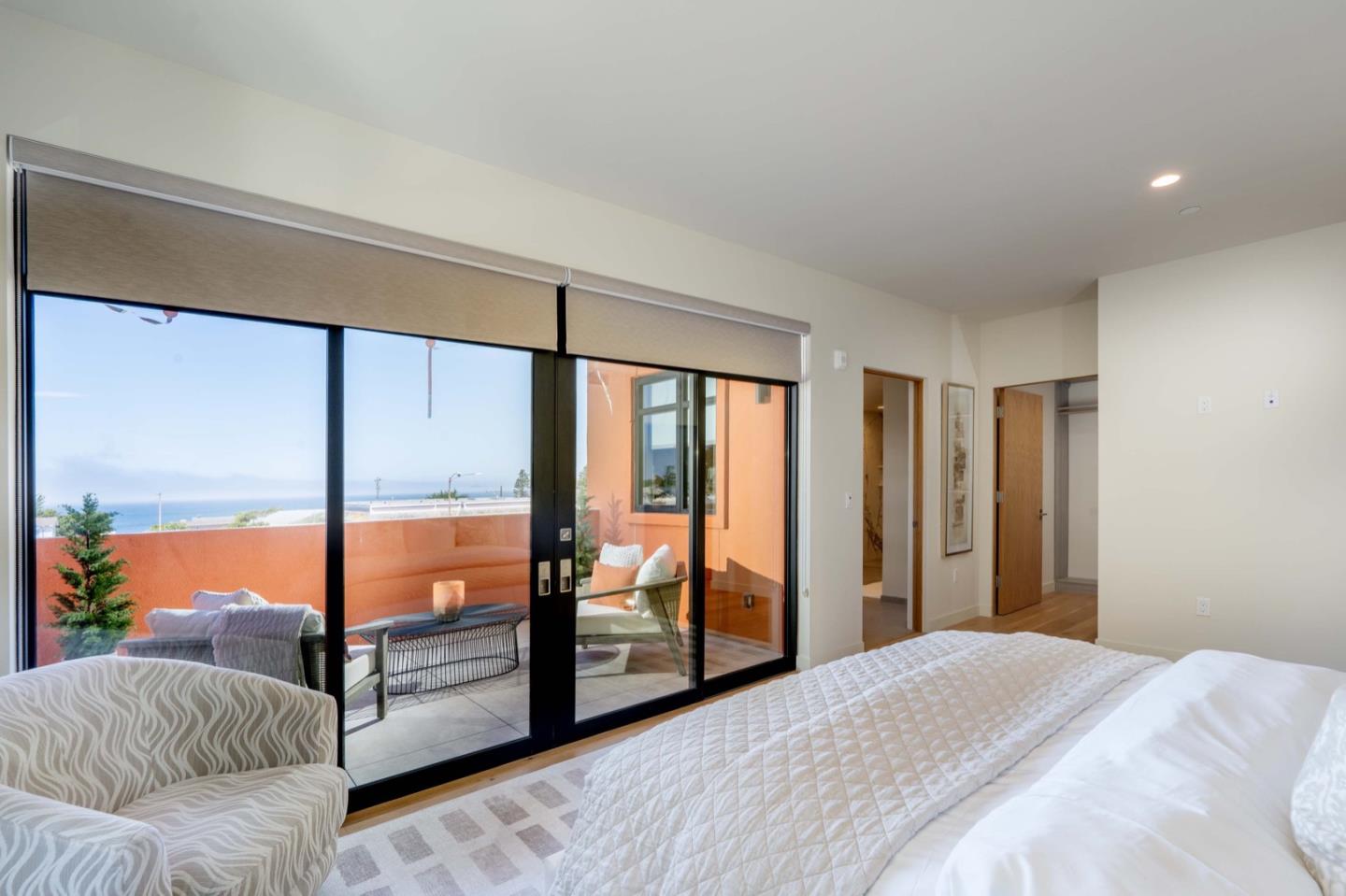 Detail Gallery Image 13 of 29 For 520 Lighthouse Ave #201,  Pacific Grove,  CA 93950 - 3 Beds | 2/1 Baths
