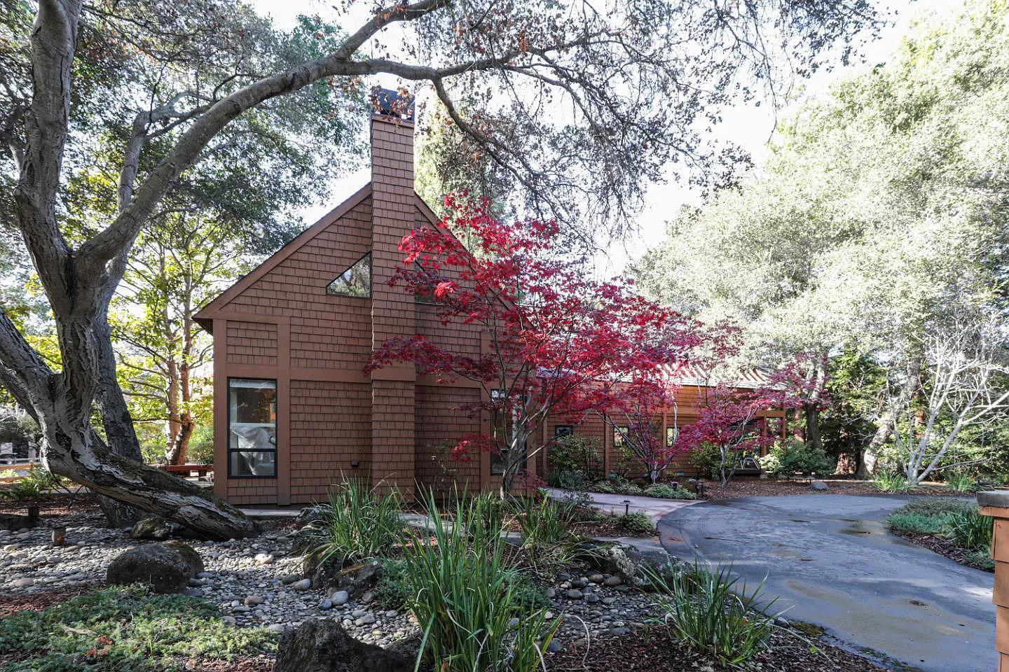 Detail Gallery Image 1 of 1 For 941 Menlo Oaks Dr, Menlo Park,  CA 94025 - 4 Beds | 3 Baths