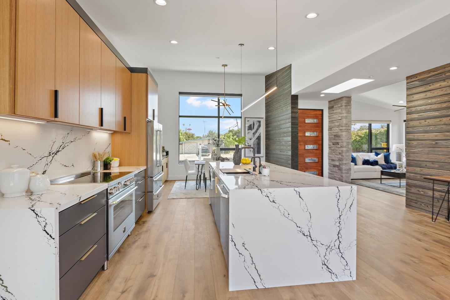 Detail Gallery Image 13 of 39 For 1398 Socorro Ave, Sunnyvale,  CA 94089 - 3 Beds | 2/1 Baths