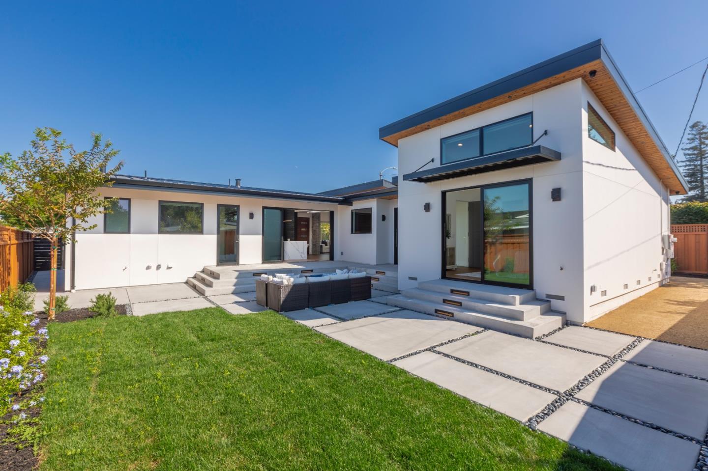 Detail Gallery Image 34 of 39 For 1398 Socorro Ave, Sunnyvale,  CA 94089 - 3 Beds | 2/1 Baths