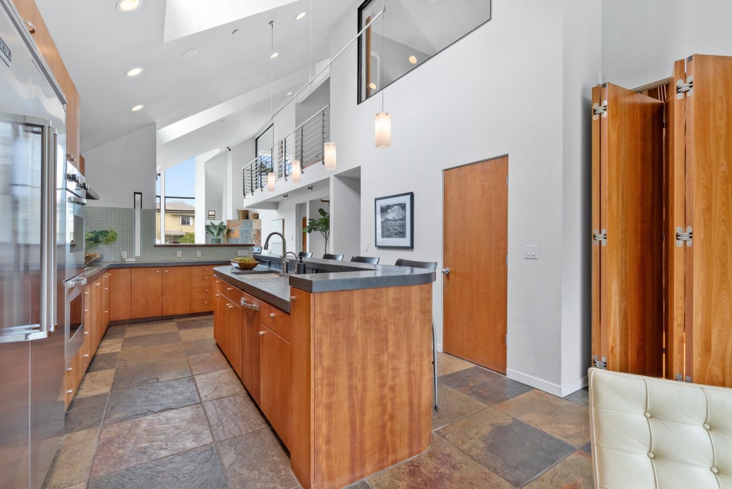 Detail Gallery Image 23 of 87 For 118 Auburn Ave, Santa Cruz,  CA 95060 - 3 Beds | 2 Baths