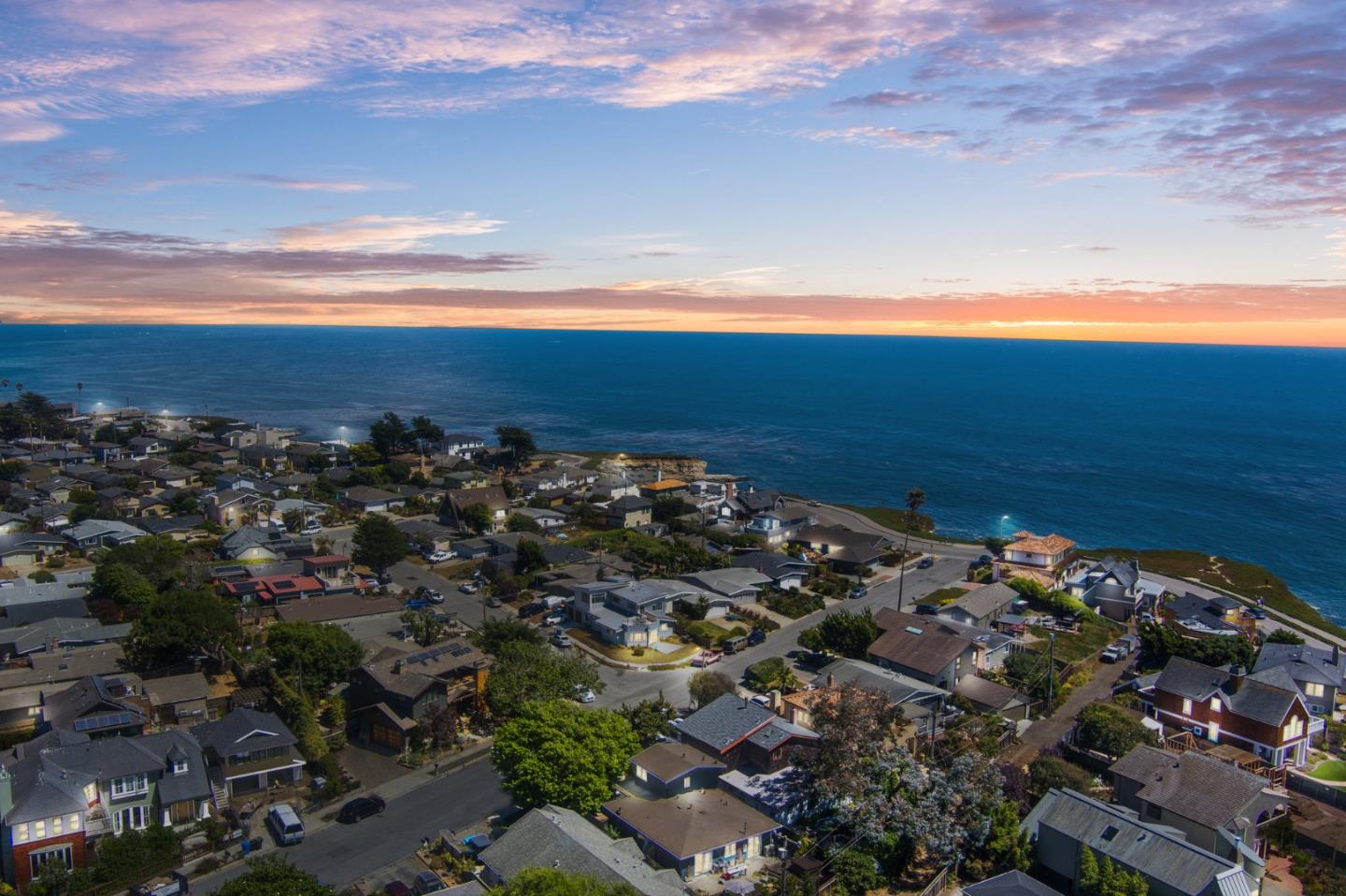 Detail Gallery Image 6 of 87 For 118 Auburn Ave, Santa Cruz,  CA 95060 - 3 Beds | 2 Baths