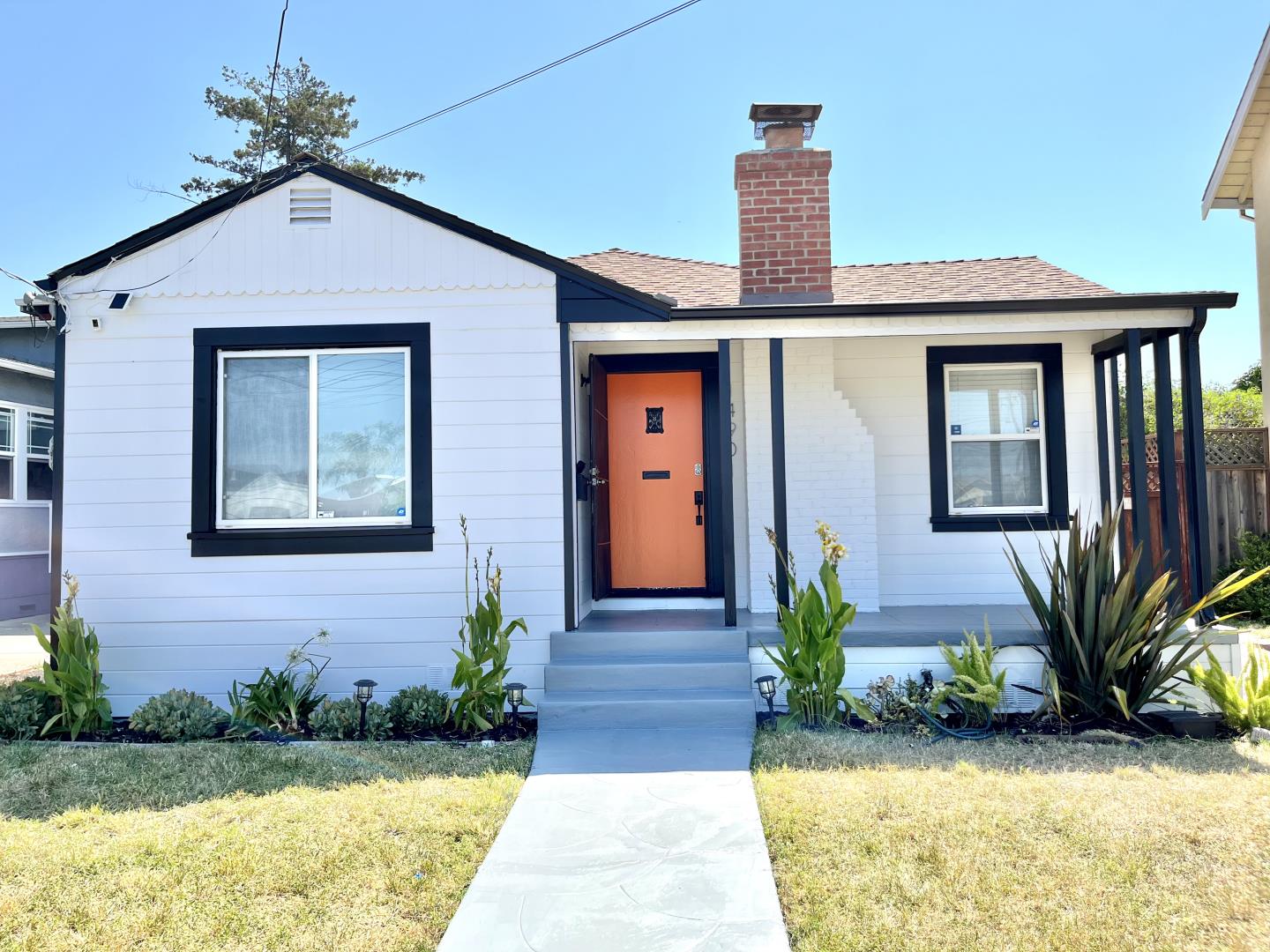 Photo of 1490 Plaza Dr in San Leandro, CA