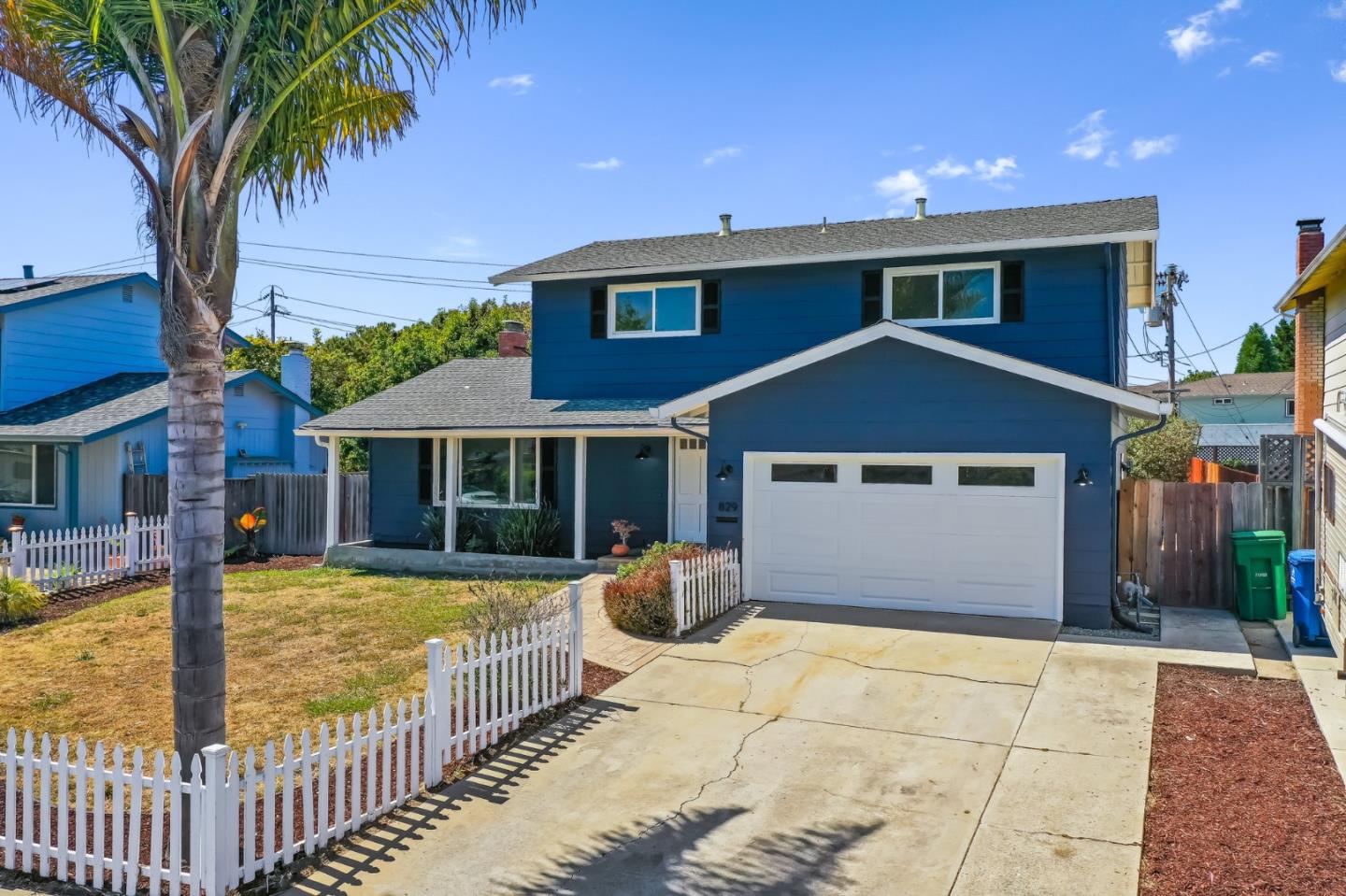 Detail Gallery Image 1 of 1 For 829 Monterey Ave, Capitola,  CA 95010 - 5 Beds | 2/1 Baths