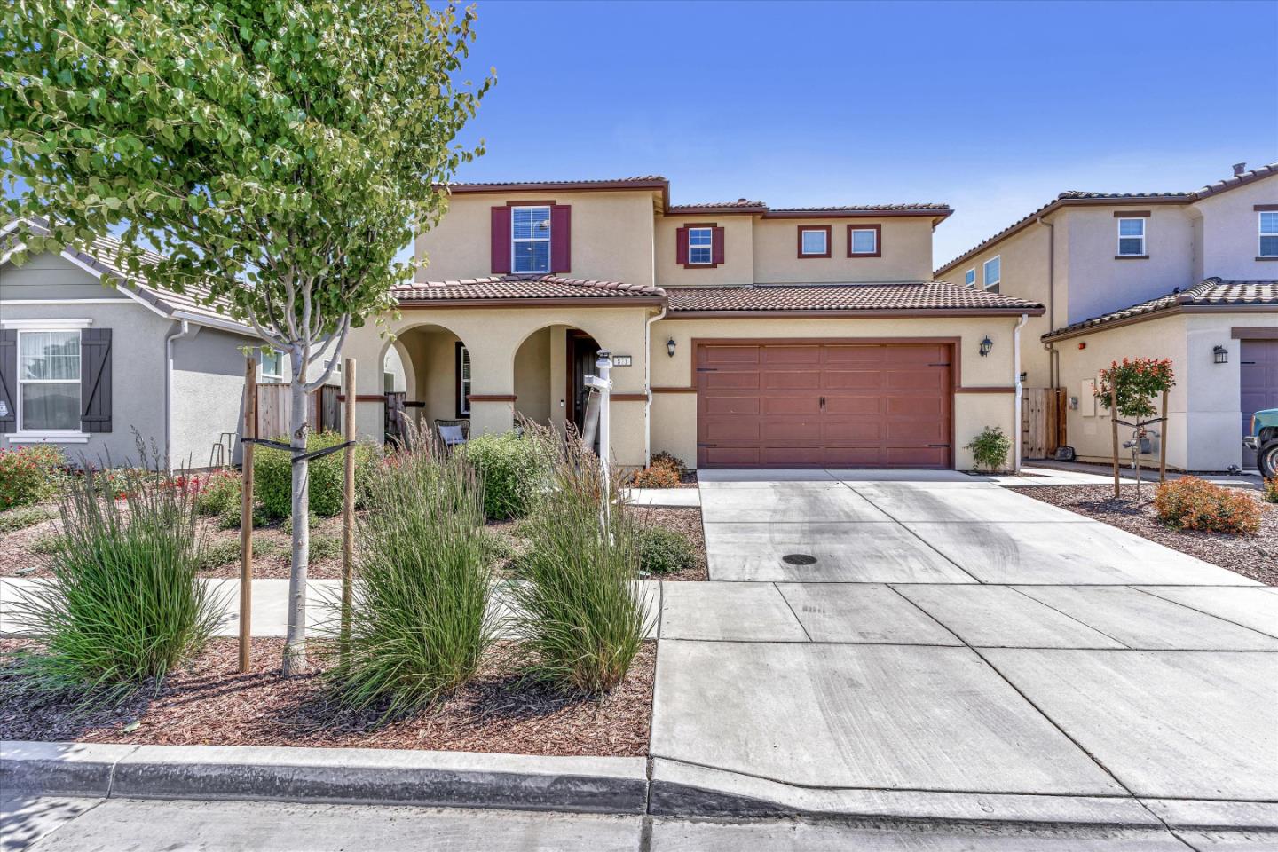 Detail Gallery Image 1 of 1 For 871 Cordoba Way, Hollister,  CA 95023 - 4 Beds | 2/1 Baths