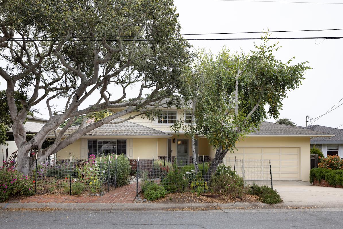 Detail Gallery Image 1 of 1 For 1038 Jewell Ave, Pacific Grove,  CA 93950 - 3 Beds | 2/1 Baths