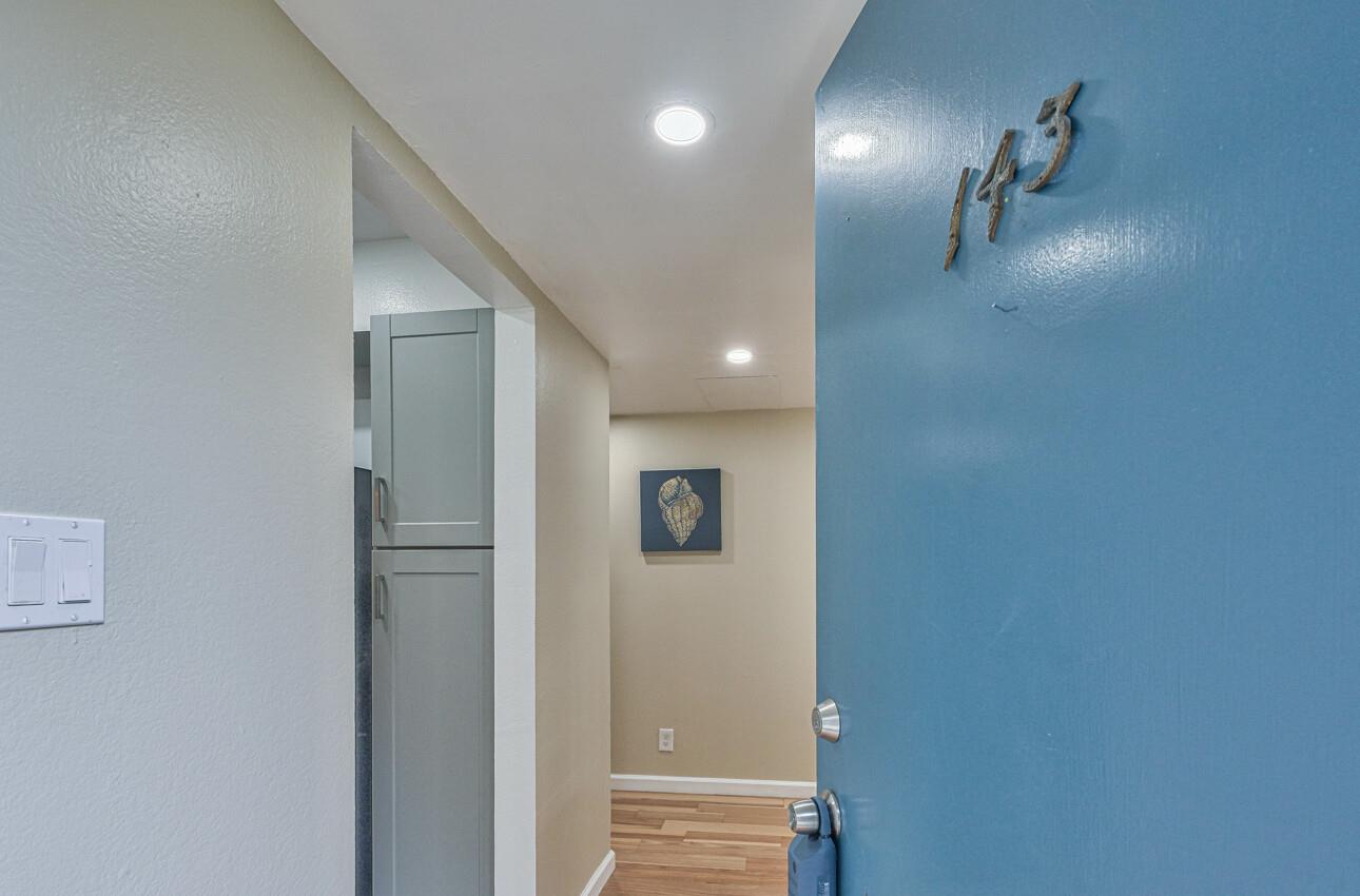 Detail Gallery Image 5 of 39 For 1925 46th Ave #143,  Capitola,  CA 95010 - 2 Beds | 1/1 Baths