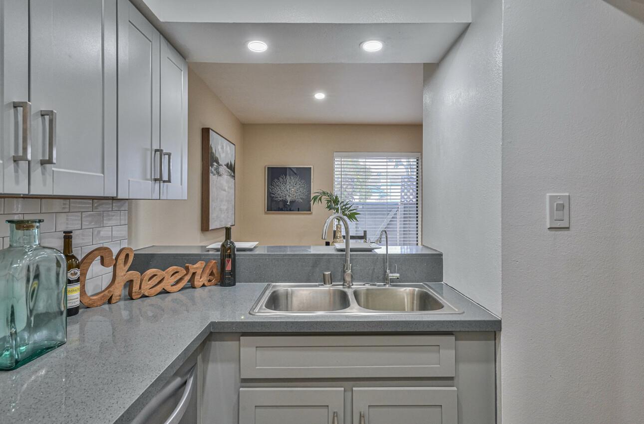 Detail Gallery Image 7 of 39 For 1925 46th Ave #143,  Capitola,  CA 95010 - 2 Beds | 1/1 Baths