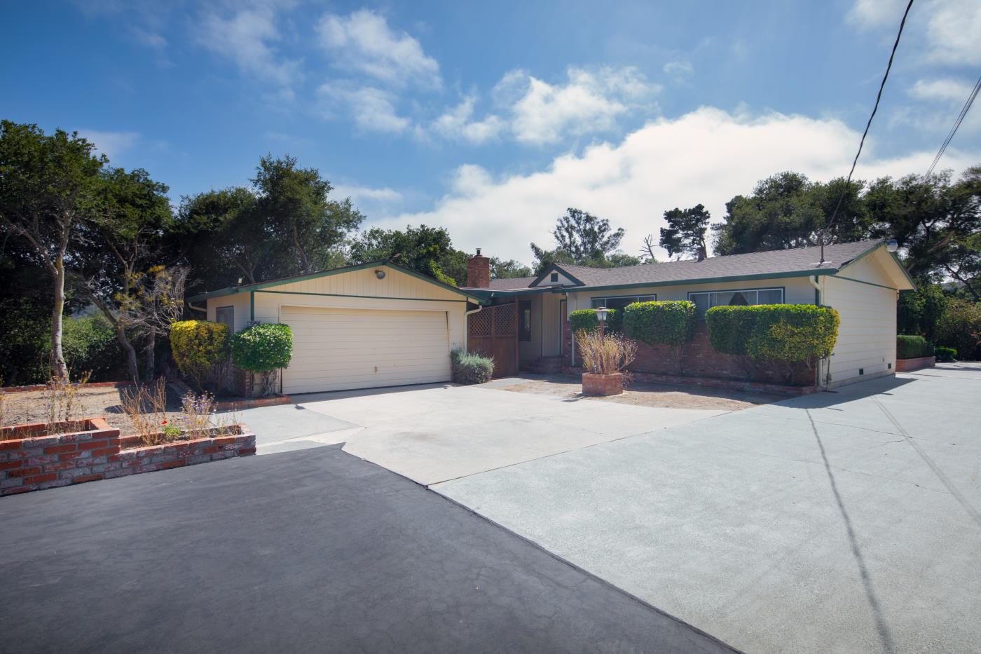 Detail Gallery Image 16 of 43 For 7600 Pine Tree Way, Salinas,  CA 93907 - 3 Beds | 2 Baths