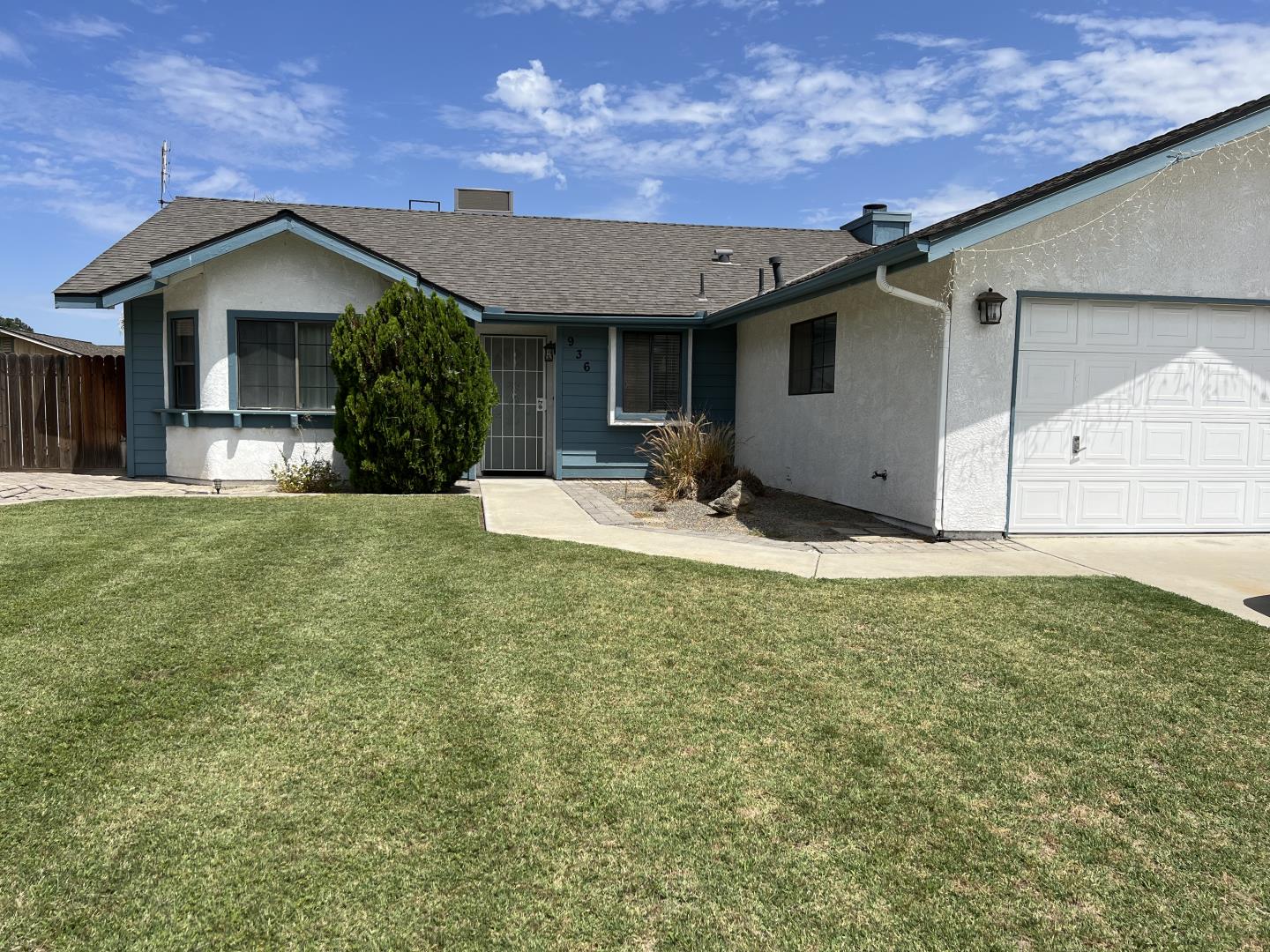 Photo of 936 Greenwood Ave in Hanford, CA