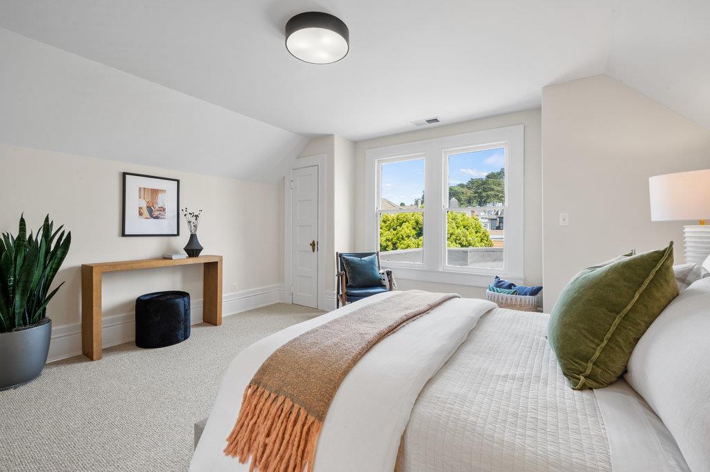 Detail Gallery Image 25 of 41 For 828 Ashbury Street, San Francisco,  CA 94117 - 5 Beds | 3/1 Baths