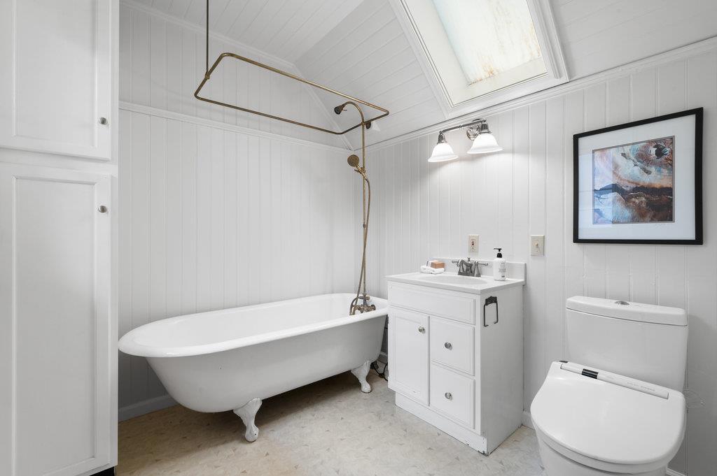 Detail Gallery Image 29 of 41 For 828 Ashbury Street, San Francisco,  CA 94117 - 5 Beds | 3/1 Baths