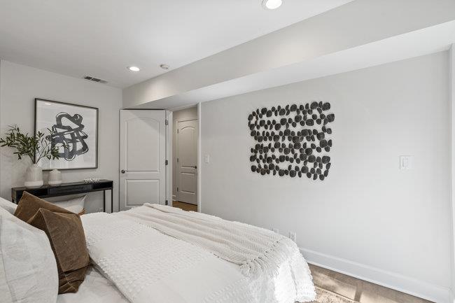 Detail Gallery Image 23 of 49 For 644 Creek Dr, Menlo Park,  CA 94025 - 3 Beds | 3/1 Baths