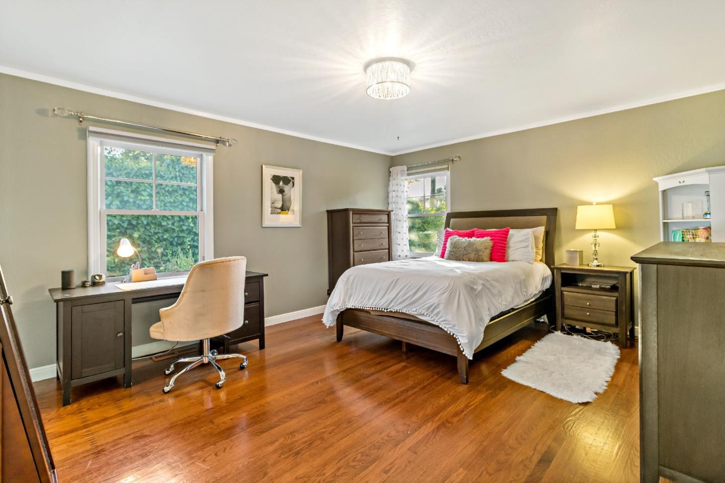 Detail Gallery Image 37 of 60 For 300 Ringwood Ave, Menlo Park,  CA 94025 - 4 Beds | 3 Baths