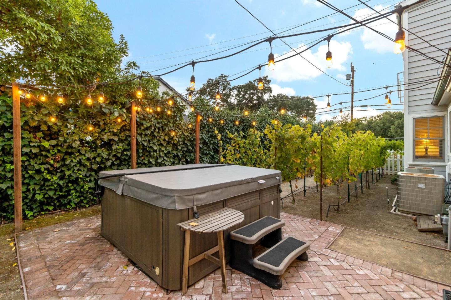 Detail Gallery Image 51 of 60 For 300 Ringwood Ave, Menlo Park,  CA 94025 - 4 Beds | 3 Baths
