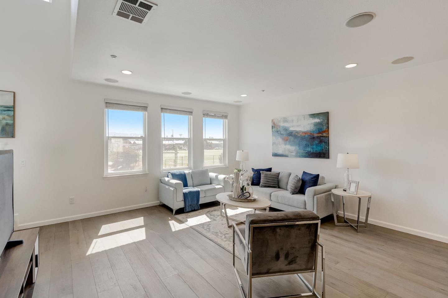 Detail Gallery Image 15 of 60 For 922 Gaspar Vis, San Jose,  CA 95126 - 4 Beds | 4 Baths