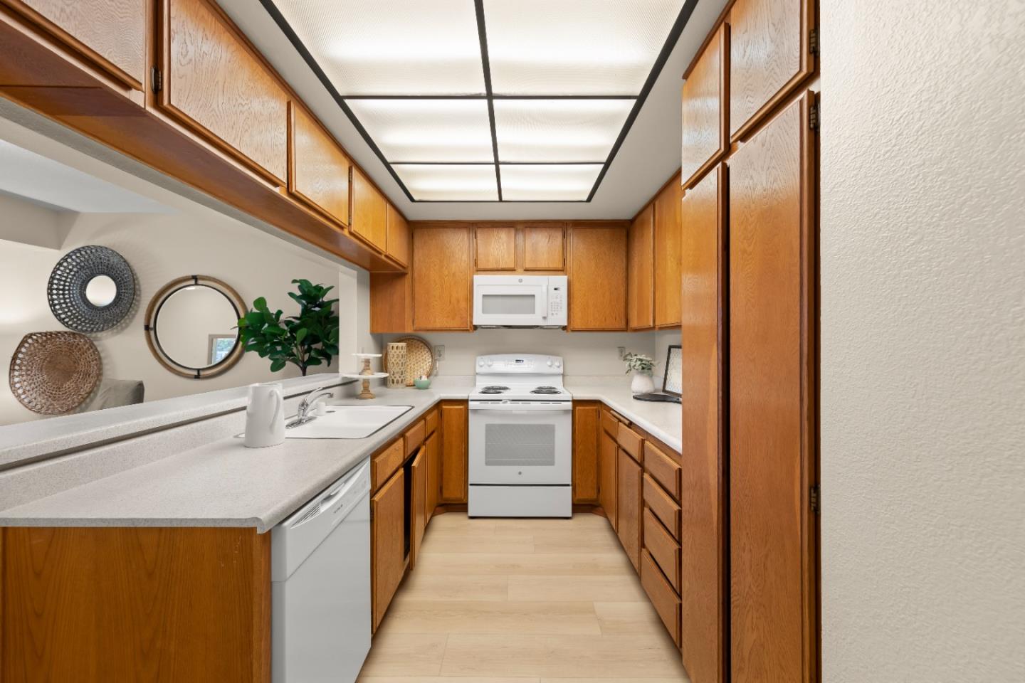 Detail Gallery Image 15 of 56 For 754 Gettysburg Way, Gilroy,  CA 95020 - 2 Beds | 2/1 Baths