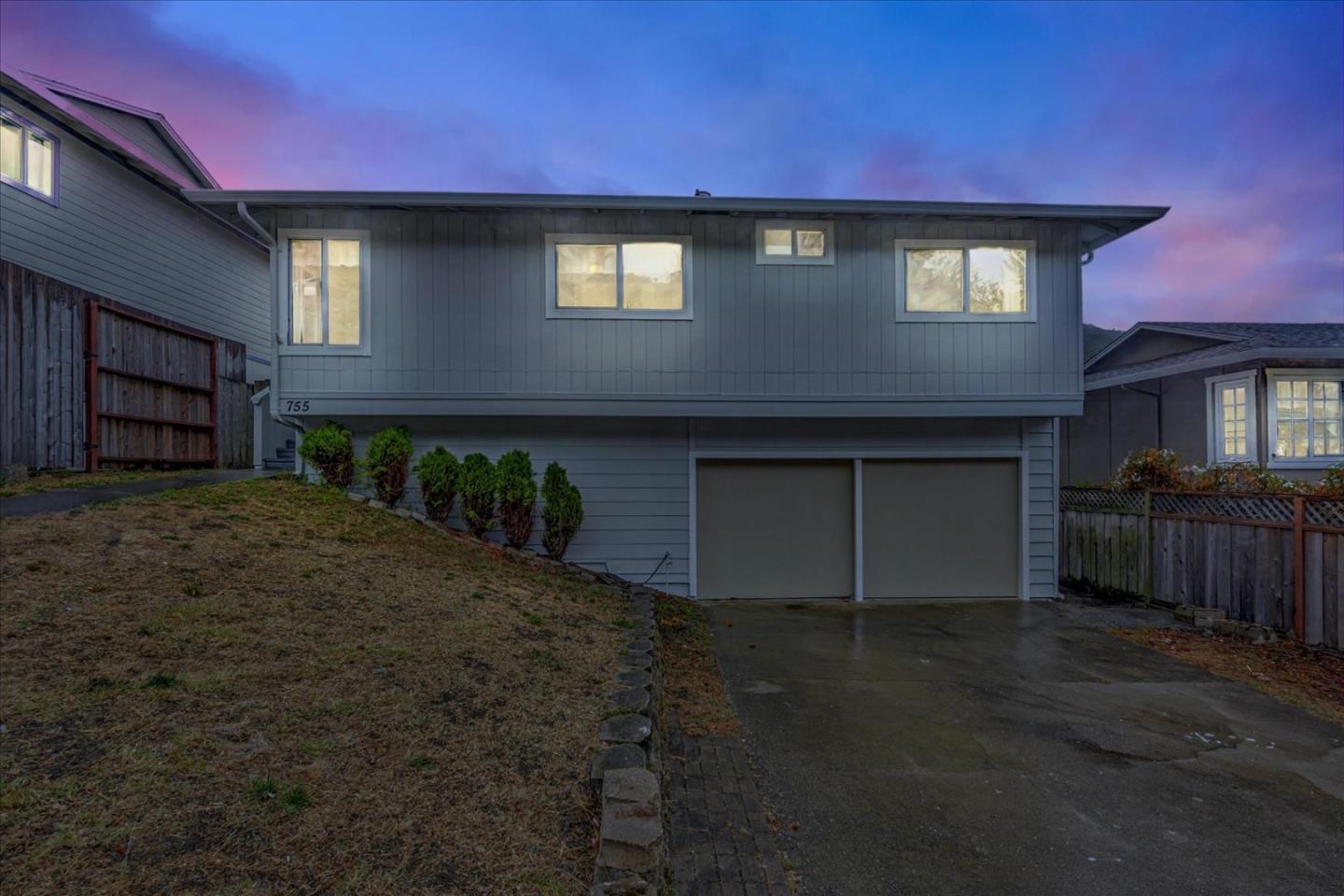 Detail Gallery Image 1 of 1 For 755 Prairie Creek Dr, Pacifica,  CA 94044 - 3 Beds | 1 Baths