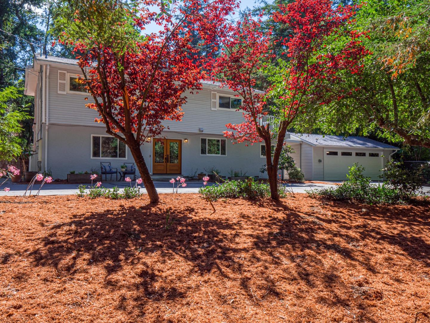 Detail Gallery Image 1 of 1 For 22530 Echo Dr, Los Gatos,  CA 95033 - 6 Beds | 3/1 Baths