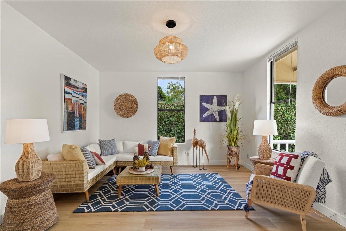 Detail Gallery Image 6 of 32 For 214 Rigg St, Santa Cruz,  CA 95060 - 2 Beds | 1 Baths