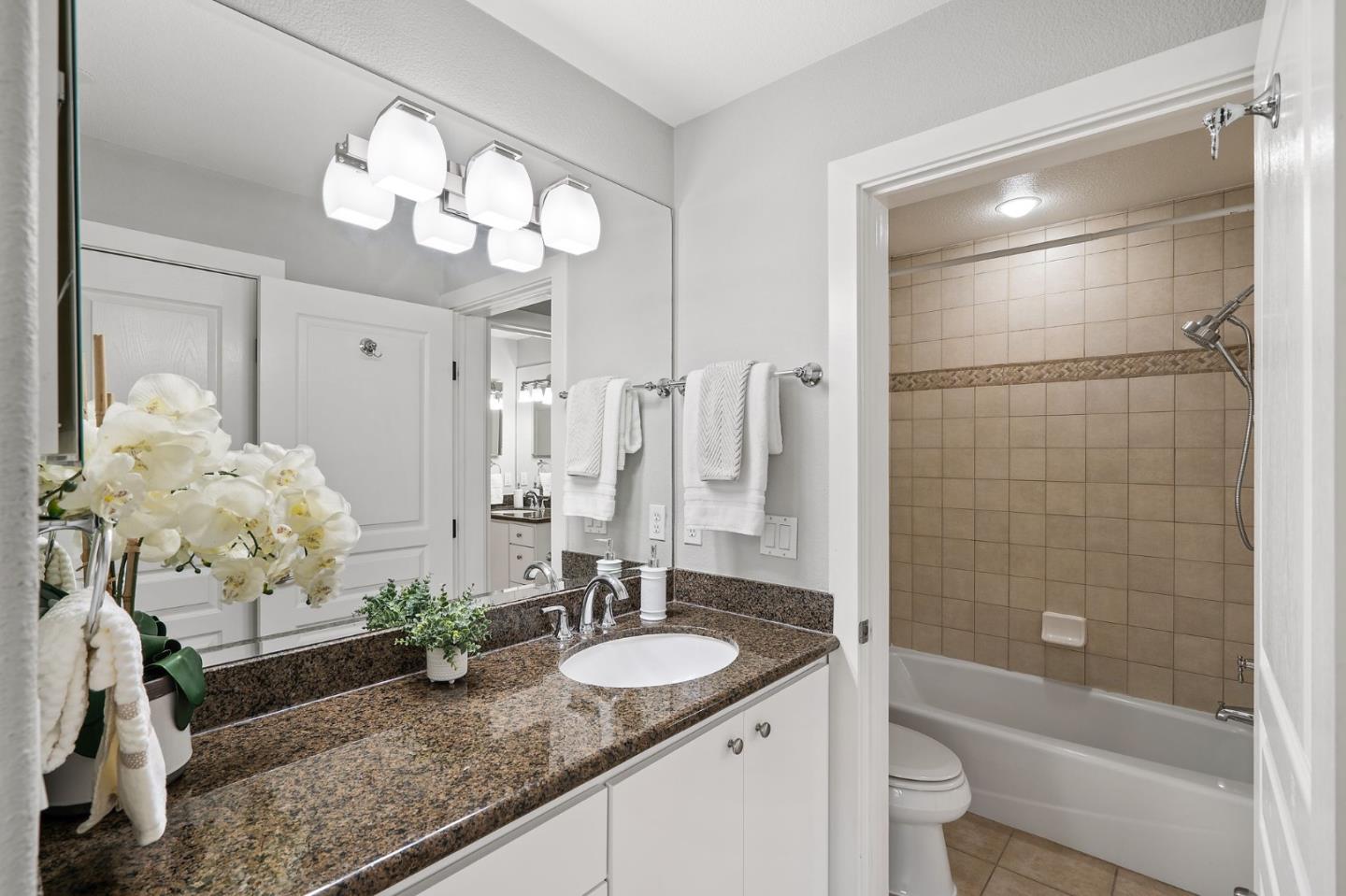Detail Gallery Image 13 of 18 For 2380 Homestead Rd #1201,  Santa Clara,  CA 95050 - 2 Beds | 1/1 Baths