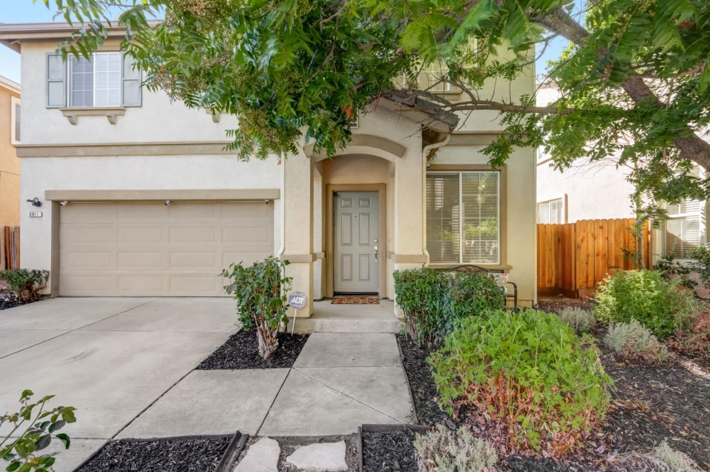 Detail Gallery Image 3 of 29 For 8911 Del Rio Cir, Gilroy,  CA 95020 - 3 Beds | 2/1 Baths