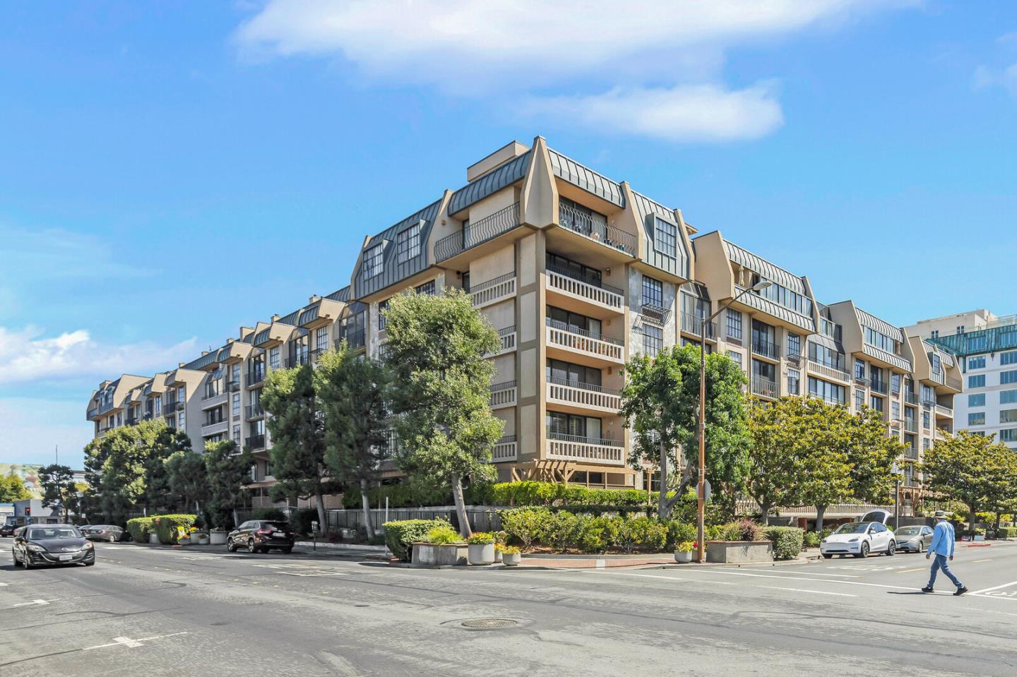 Detail Gallery Image 1 of 1 For 555 Laurel Ave #511,  San Mateo,  CA 94401 - 1 Beds | 2 Baths