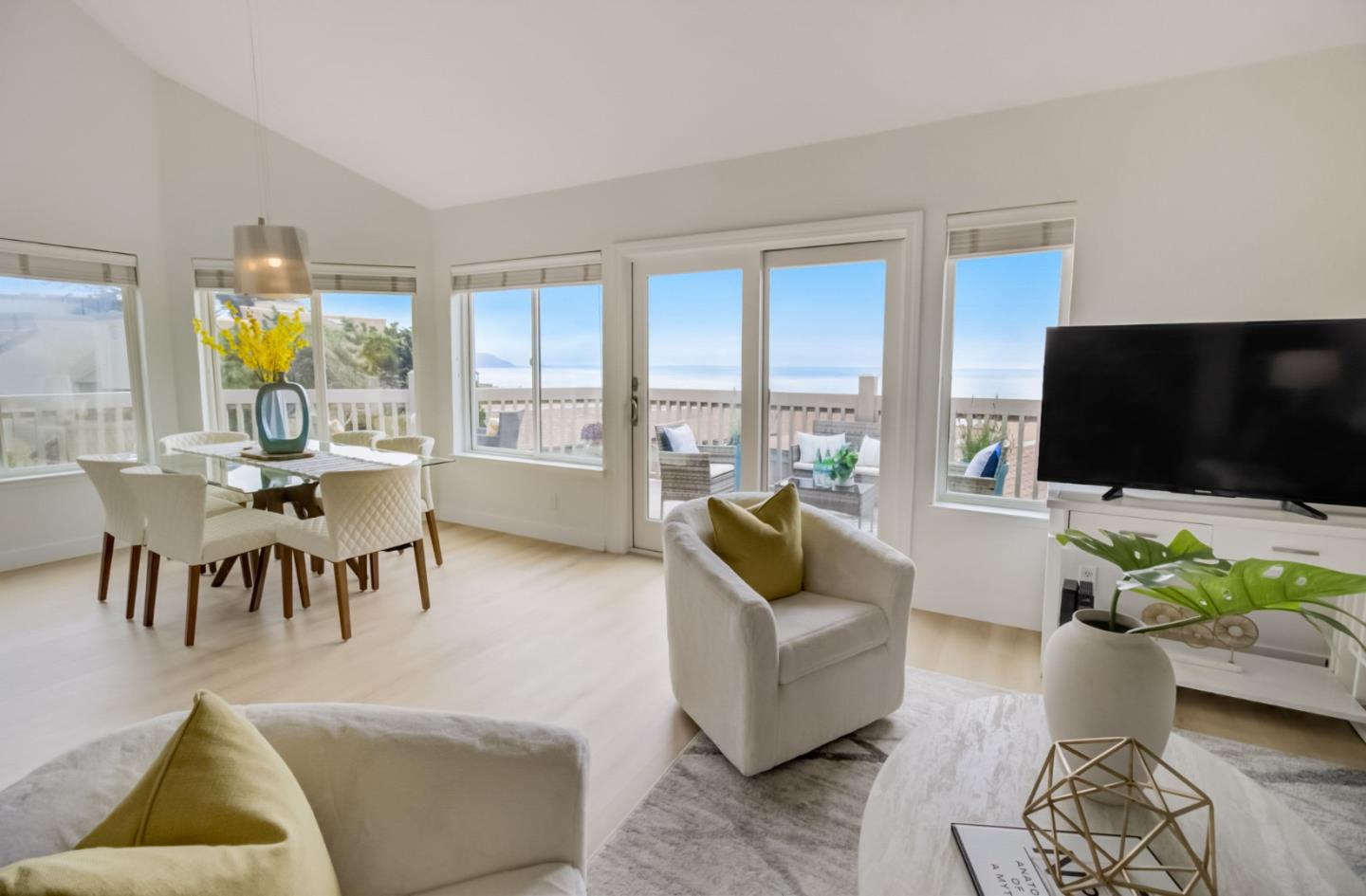 Detail Gallery Image 16 of 66 For 202 Palmetto Ave #9,  Pacifica,  CA 94044 - 1 Beds | 2 Baths