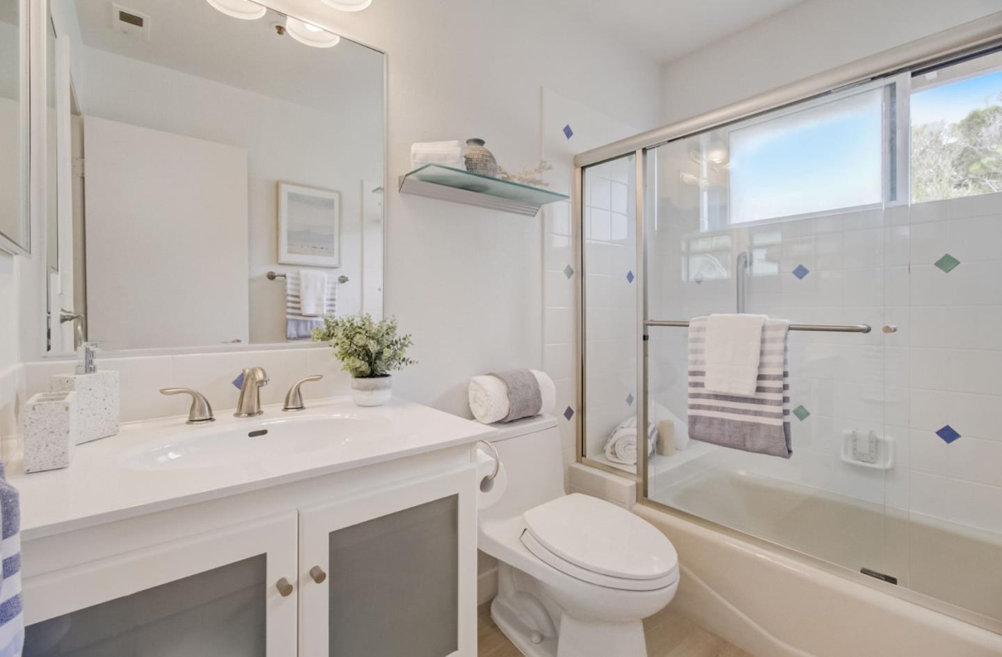 Detail Gallery Image 39 of 66 For 202 Palmetto Ave #9,  Pacifica,  CA 94044 - 1 Beds | 2 Baths