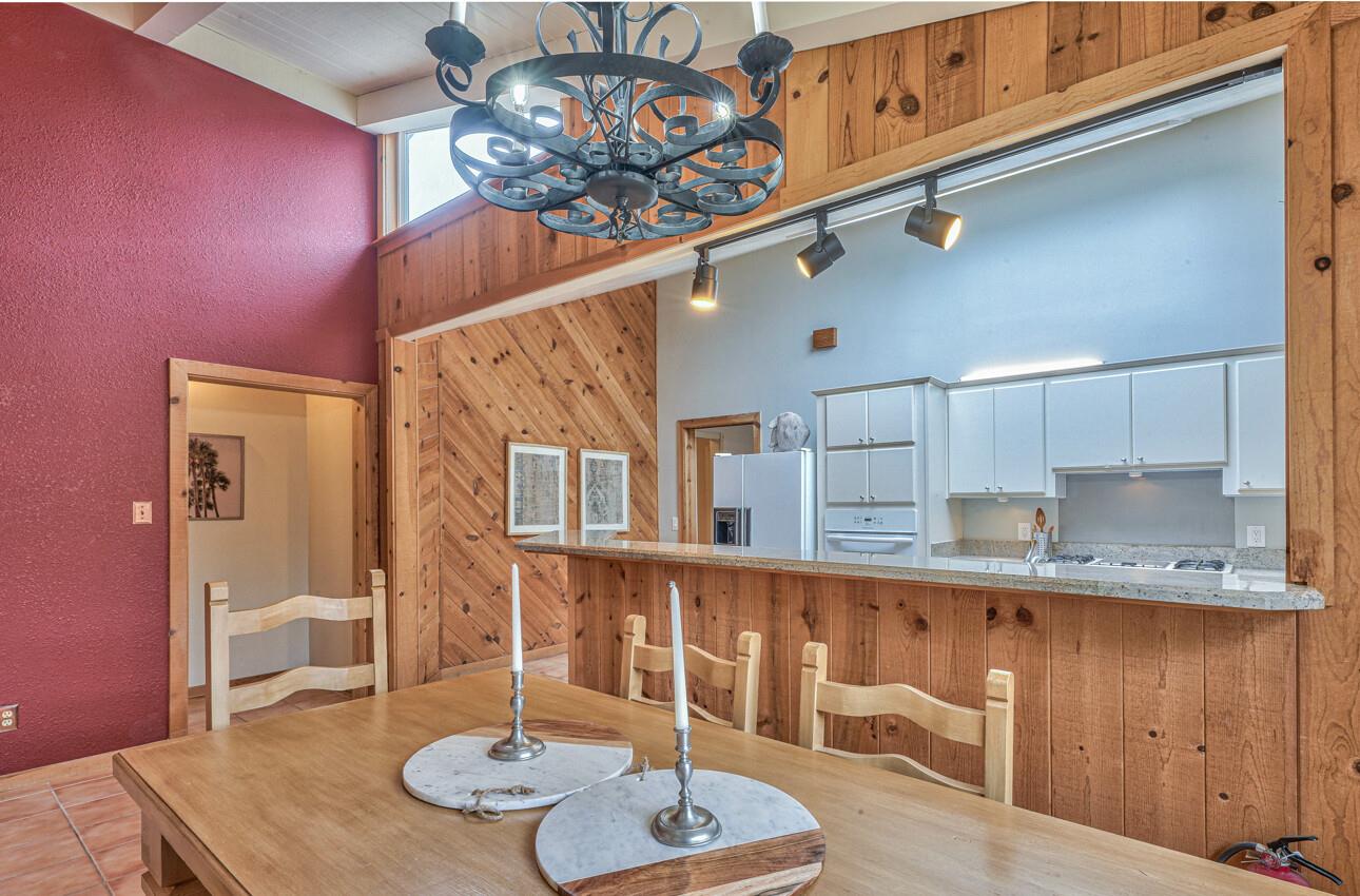 Detail Gallery Image 13 of 33 For 233 Edinburgh, Monterey,  CA 93940 - 4 Beds | 2 Baths