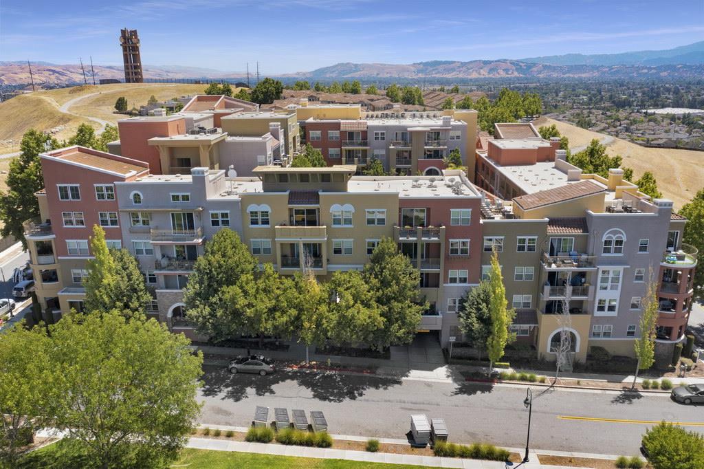 Detail Gallery Image 1 of 1 For 2988 Grassina St #219,  San Jose,  CA 95136 - 3 Beds | 2 Baths