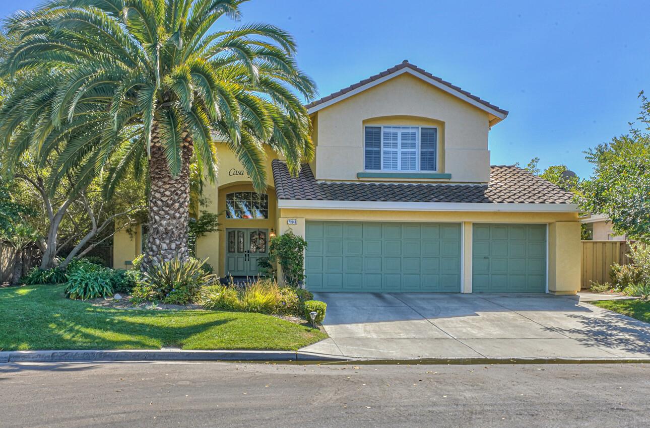 Detail Gallery Image 1 of 1 For 21941 Hearthwood Ct, Salinas,  CA 93908 - 5 Beds | 3 Baths
