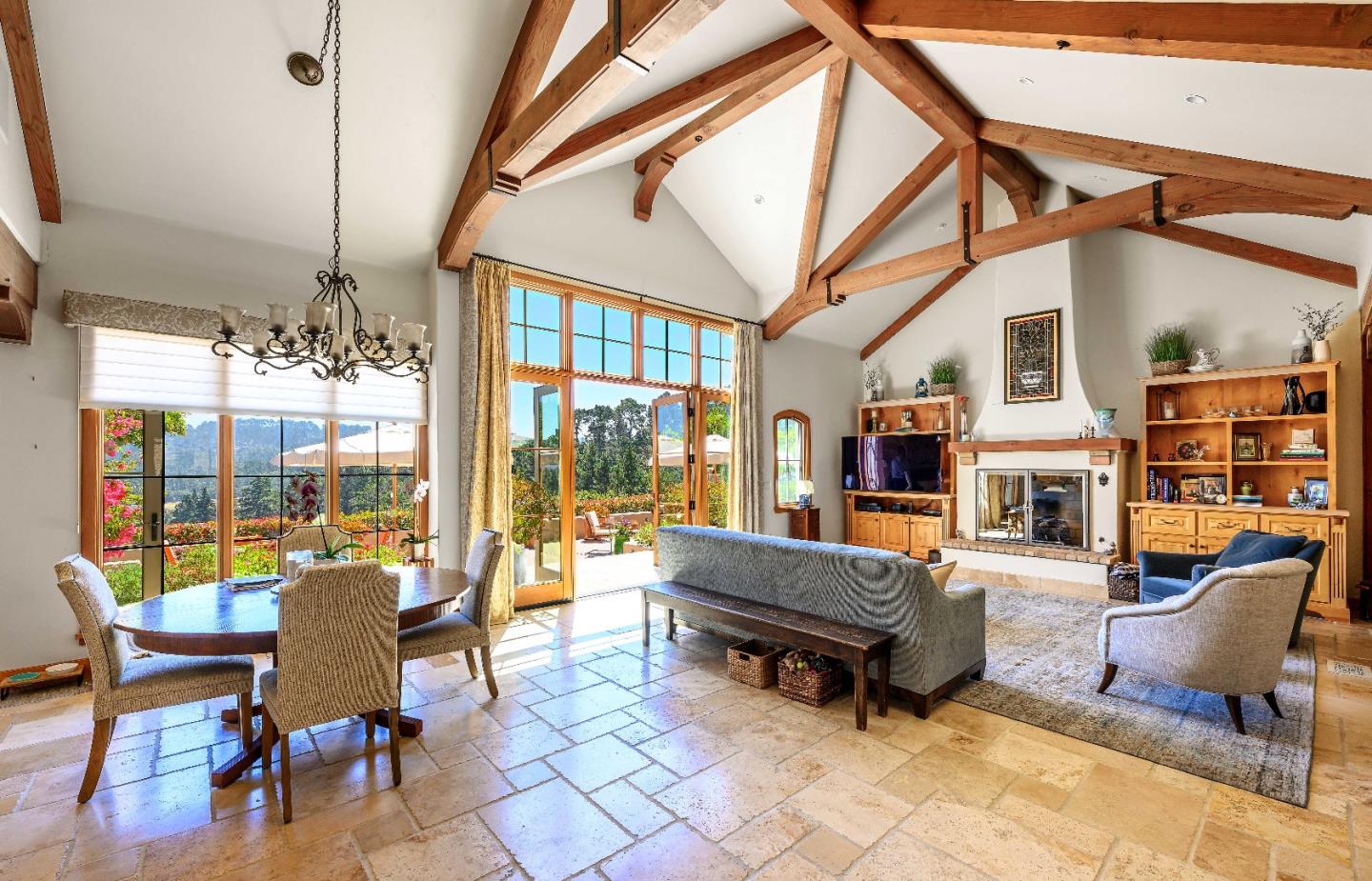 Detail Gallery Image 10 of 47 For 7418 Alturas Ct, Monterey,  CA 93940 - 3 Beds | 3/1 Baths