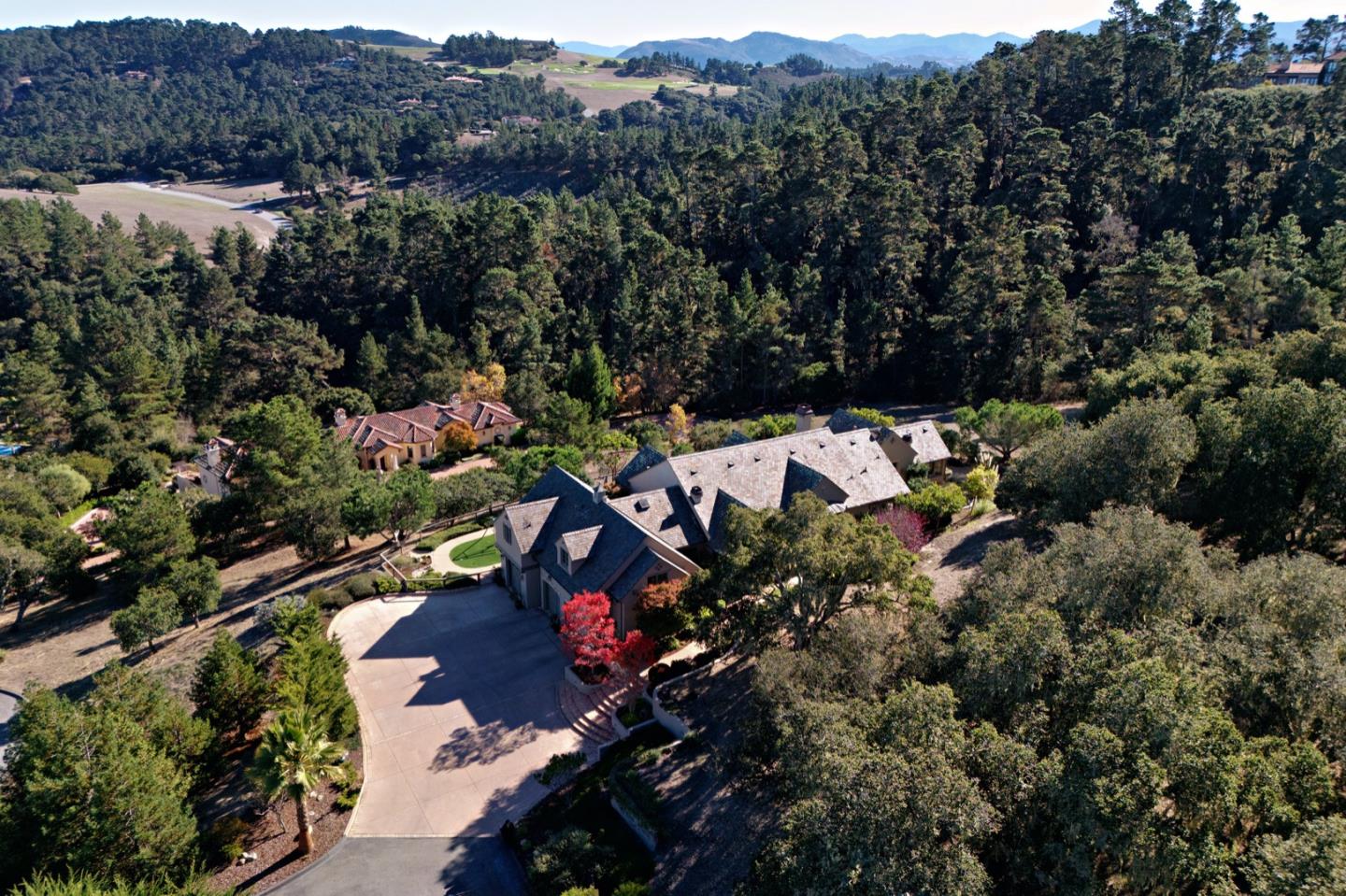 Detail Gallery Image 4 of 47 For 7418 Alturas Ct, Monterey,  CA 93940 - 3 Beds | 3/1 Baths