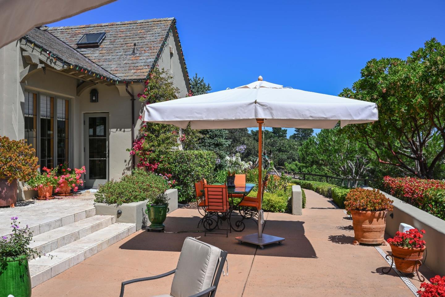 Detail Gallery Image 40 of 47 For 7418 Alturas Ct, Monterey,  CA 93940 - 3 Beds | 3/1 Baths