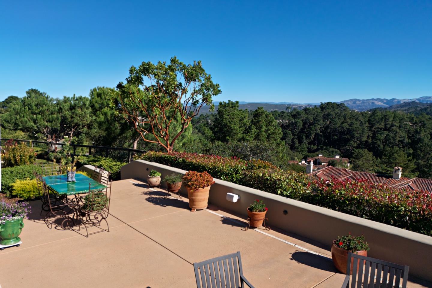 Detail Gallery Image 43 of 47 For 7418 Alturas Ct, Monterey,  CA 93940 - 3 Beds | 3/1 Baths