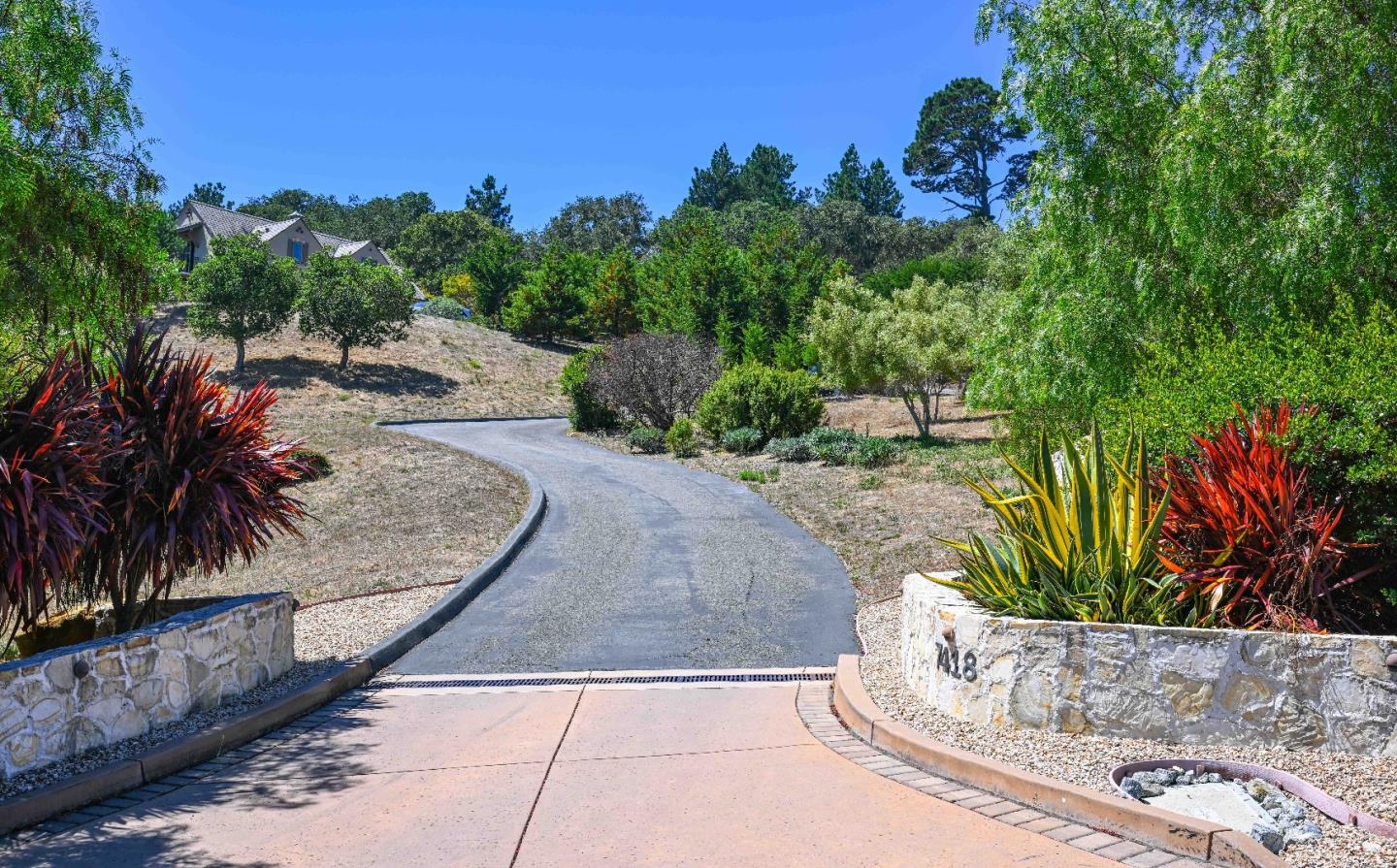 Detail Gallery Image 6 of 47 For 7418 Alturas Ct, Monterey,  CA 93940 - 3 Beds | 3/1 Baths