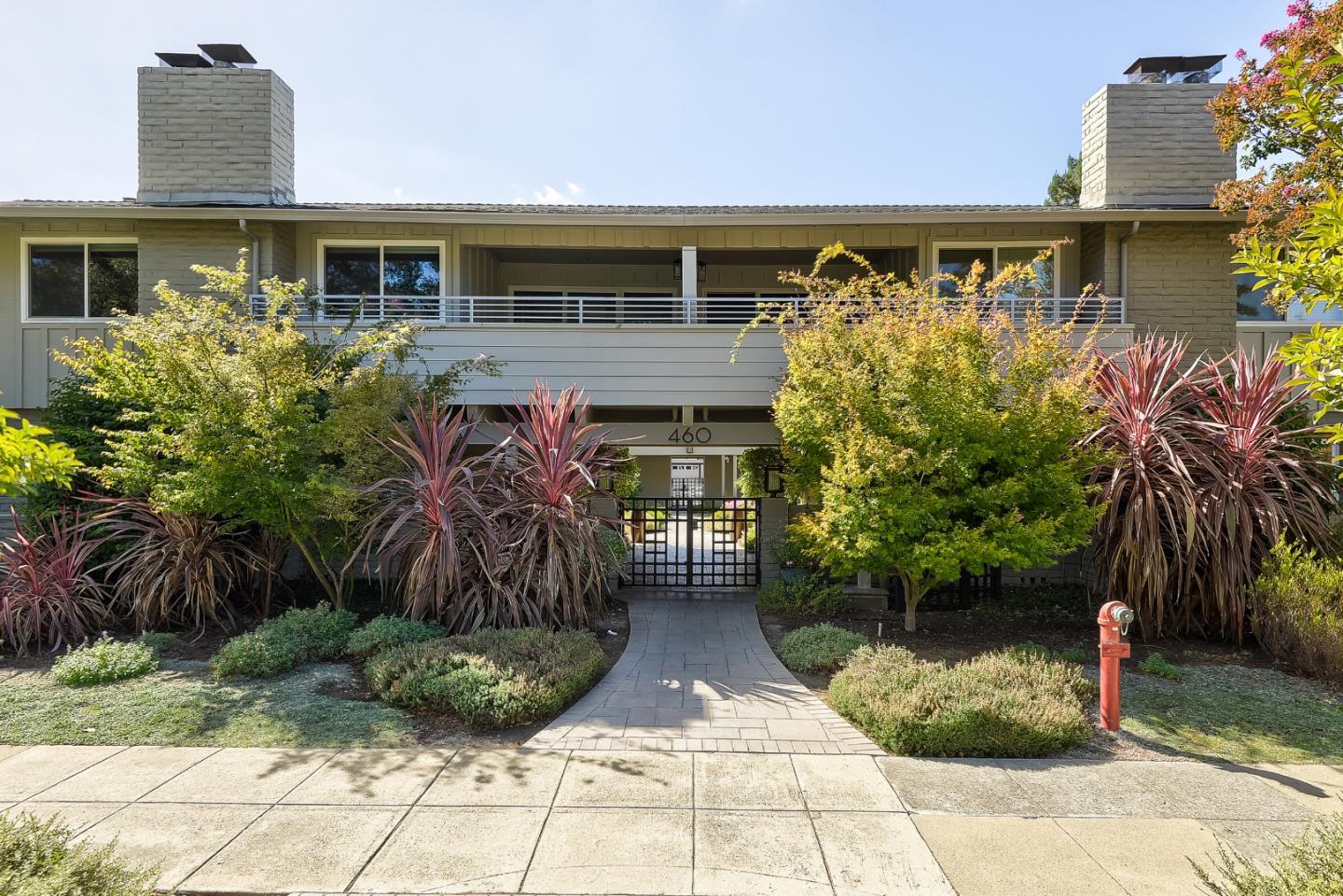 Detail Gallery Image 1 of 1 For 460 Lassen St #5,  Los Altos,  CA 94022 - 2 Beds | 2 Baths