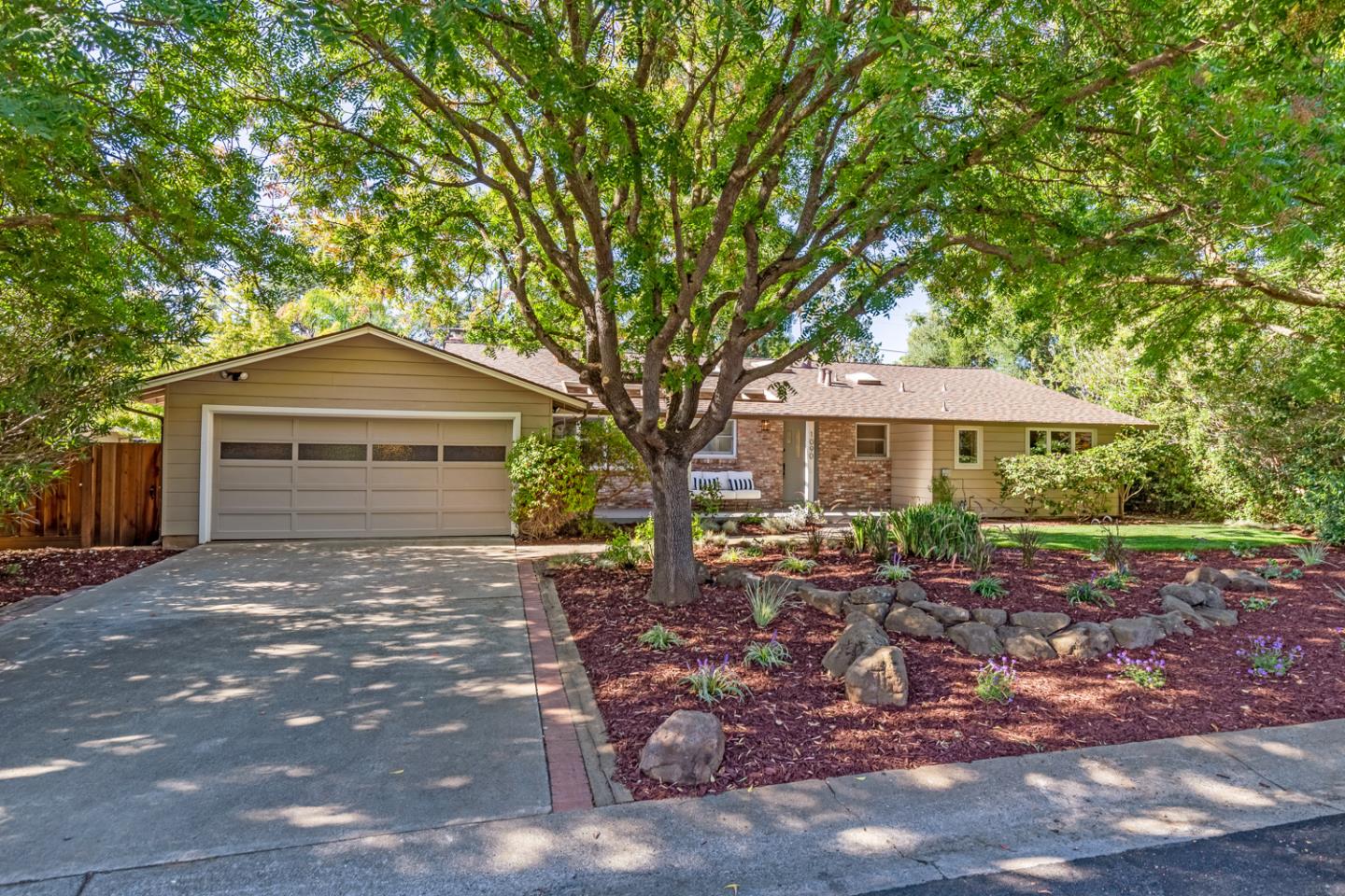 Front Image Thumbnail for ML81943420