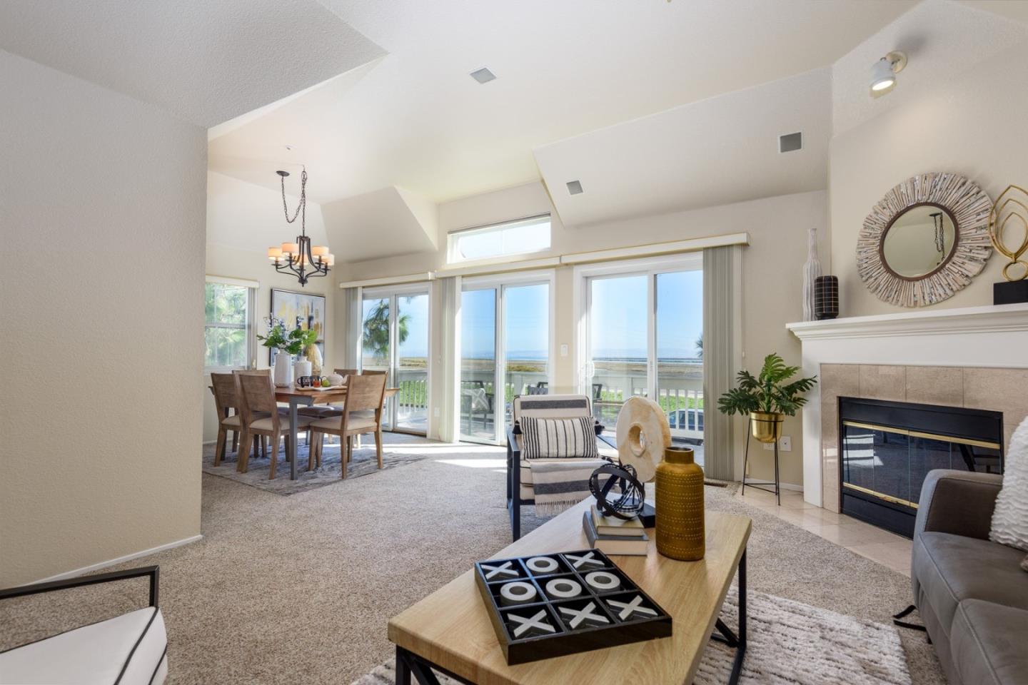 Detail Gallery Image 1 of 1 For 1054 Helm Ln, Foster City,  CA 94404 - 3 Beds | 2/1 Baths