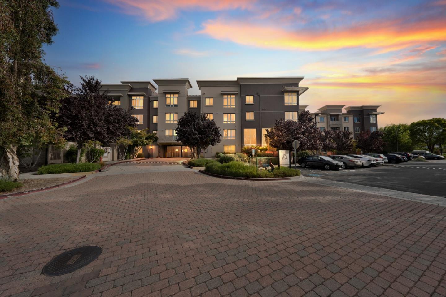 Detail Gallery Image 1 of 1 For 1101 S Main St #303,  Milpitas,  CA 95035 - 2 Beds | 2 Baths