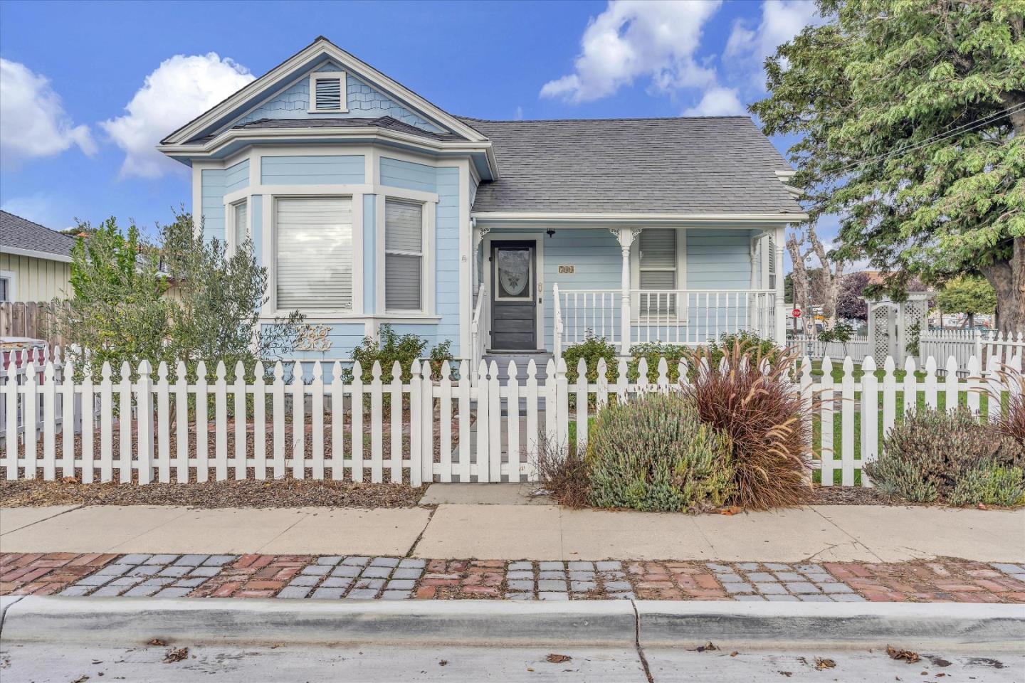 Detail Gallery Image 1 of 1 For 700 3rd St, San Juan Bautista,  CA 95045 - 4 Beds | 3/1 Baths