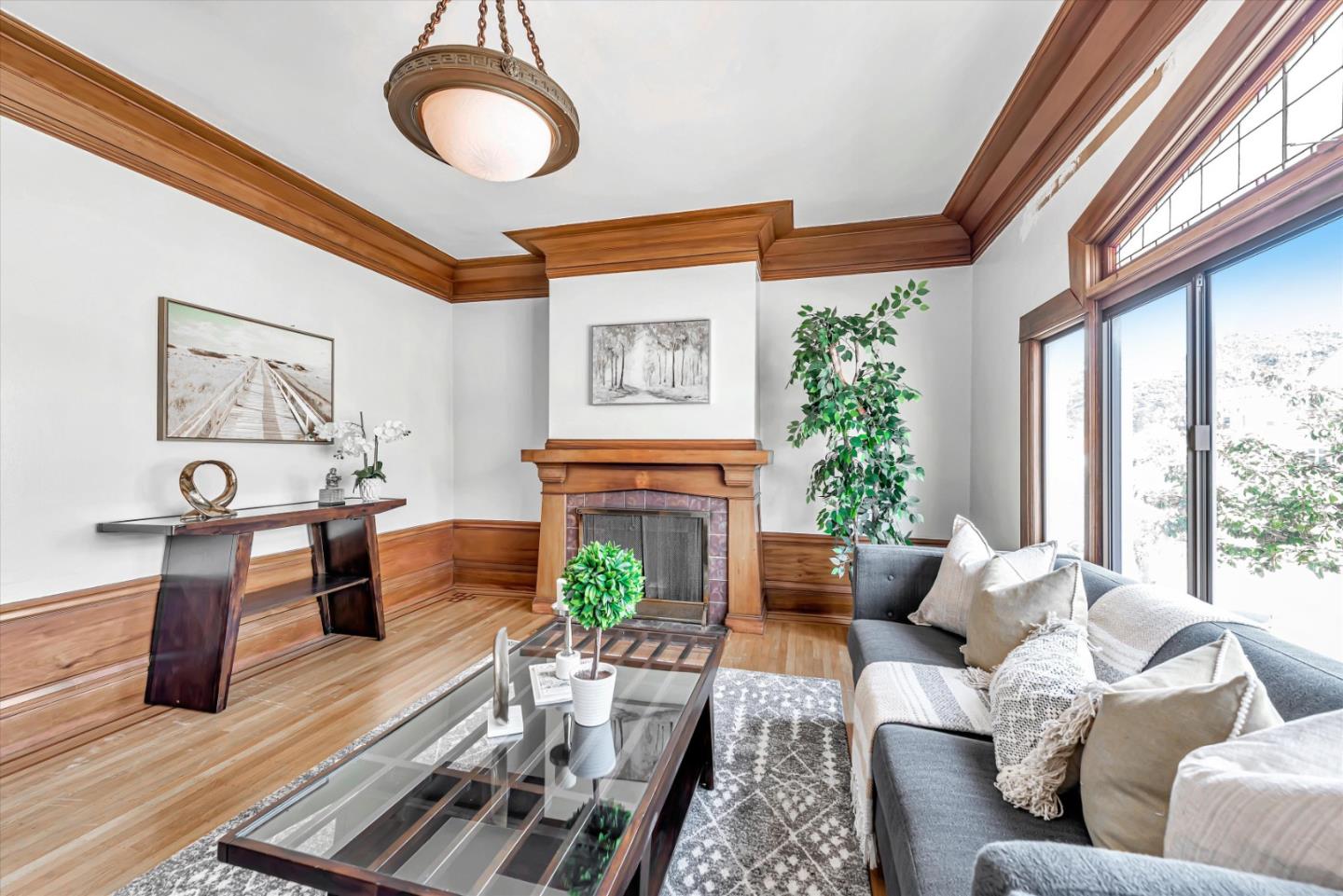 Front Image Thumbnail for ML81944155